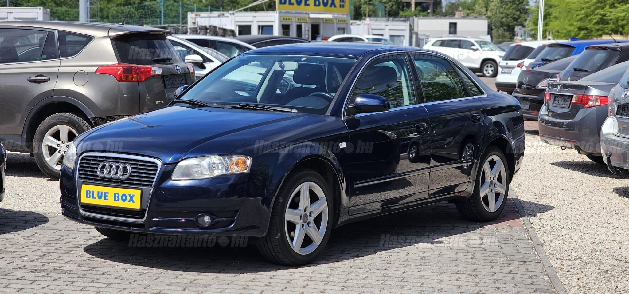 AUDI A4 2006/6 - 1