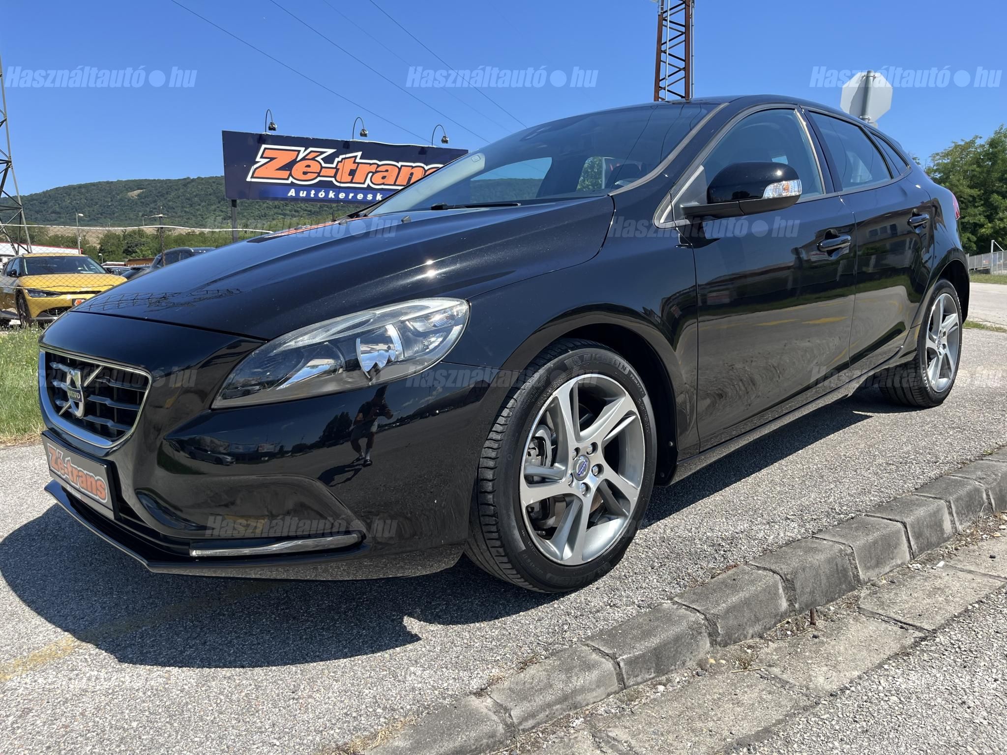 VOLVO V40 2016/1 - 1