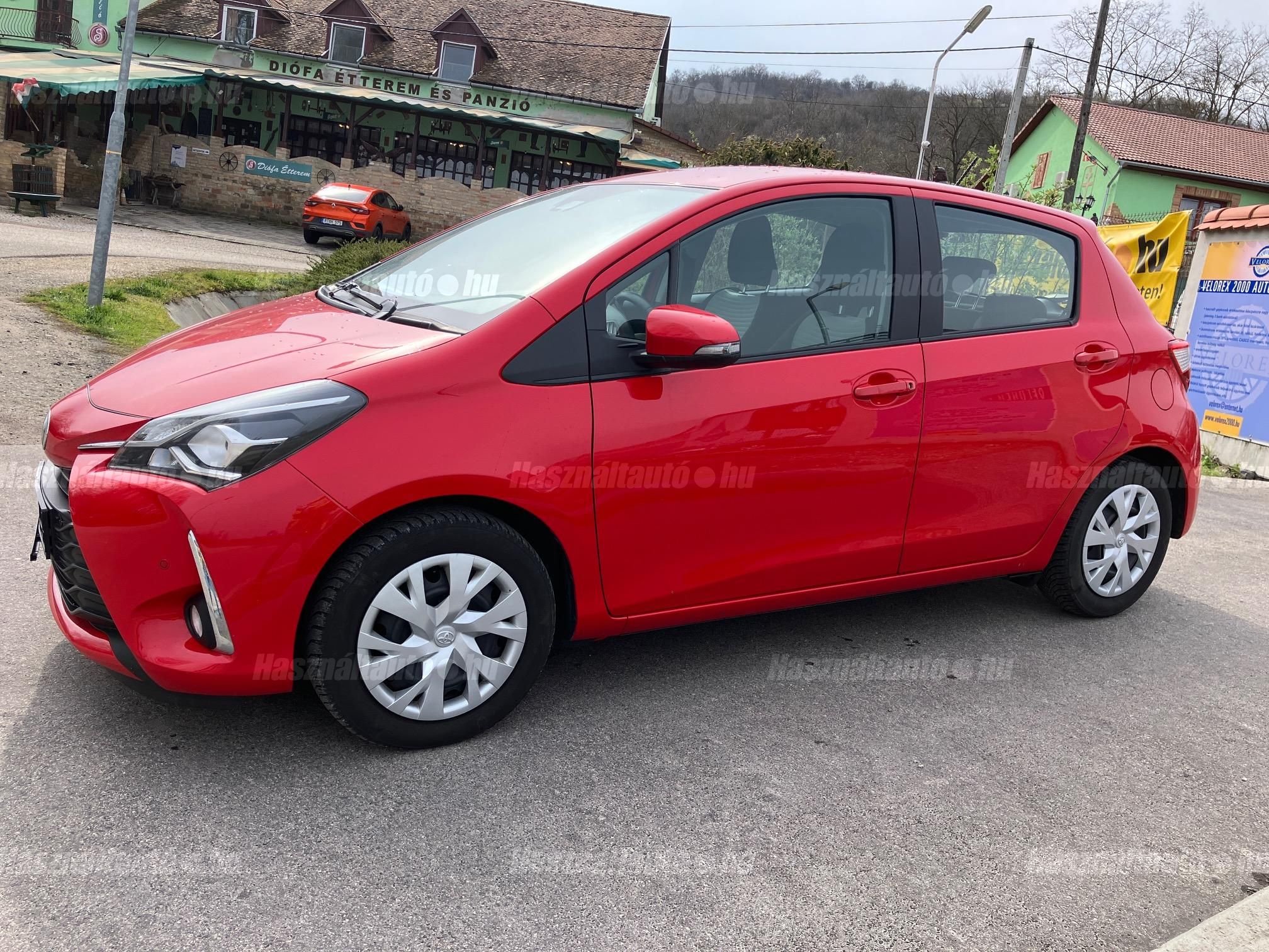 TOYOTA YARIS 2019/9 - 1