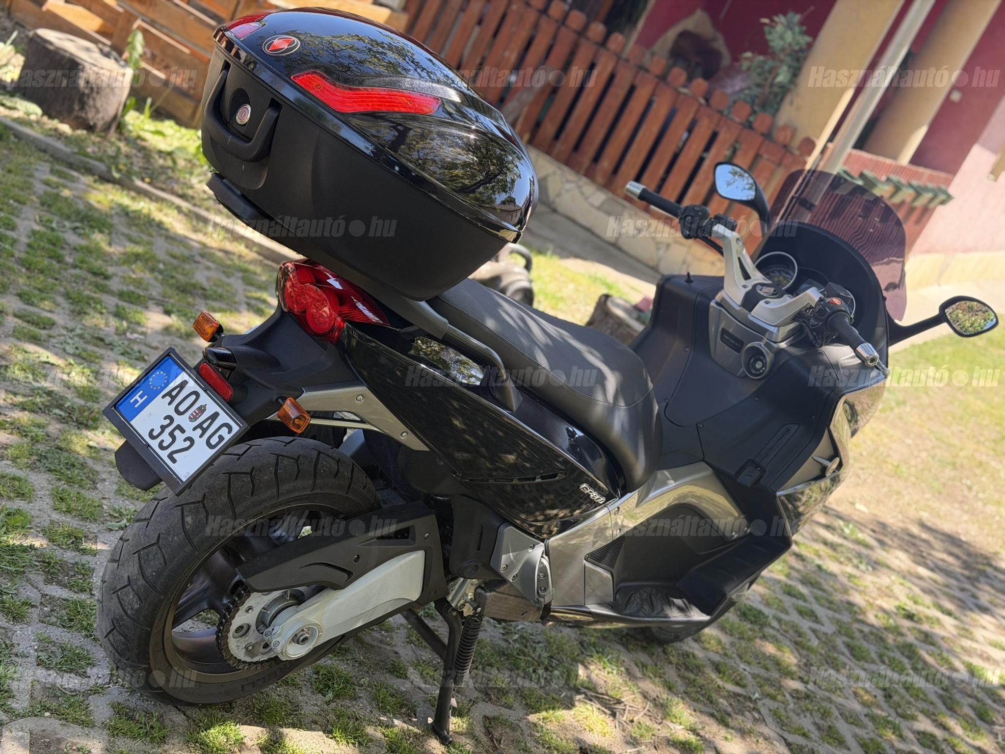 GILERA GP 800 2009/2 - 1