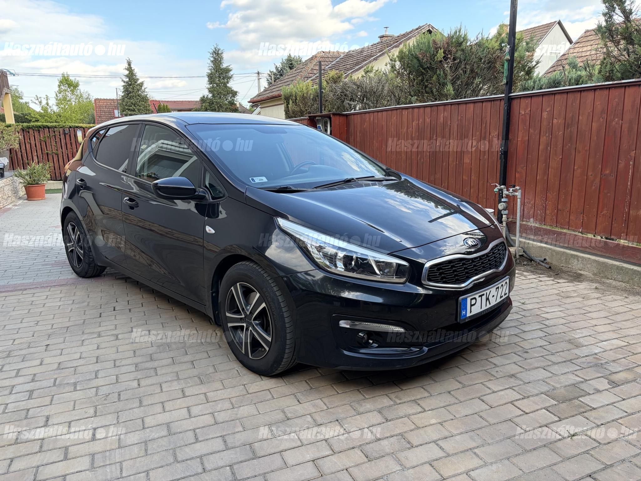 KIA CEE'D 2016/4 - 1