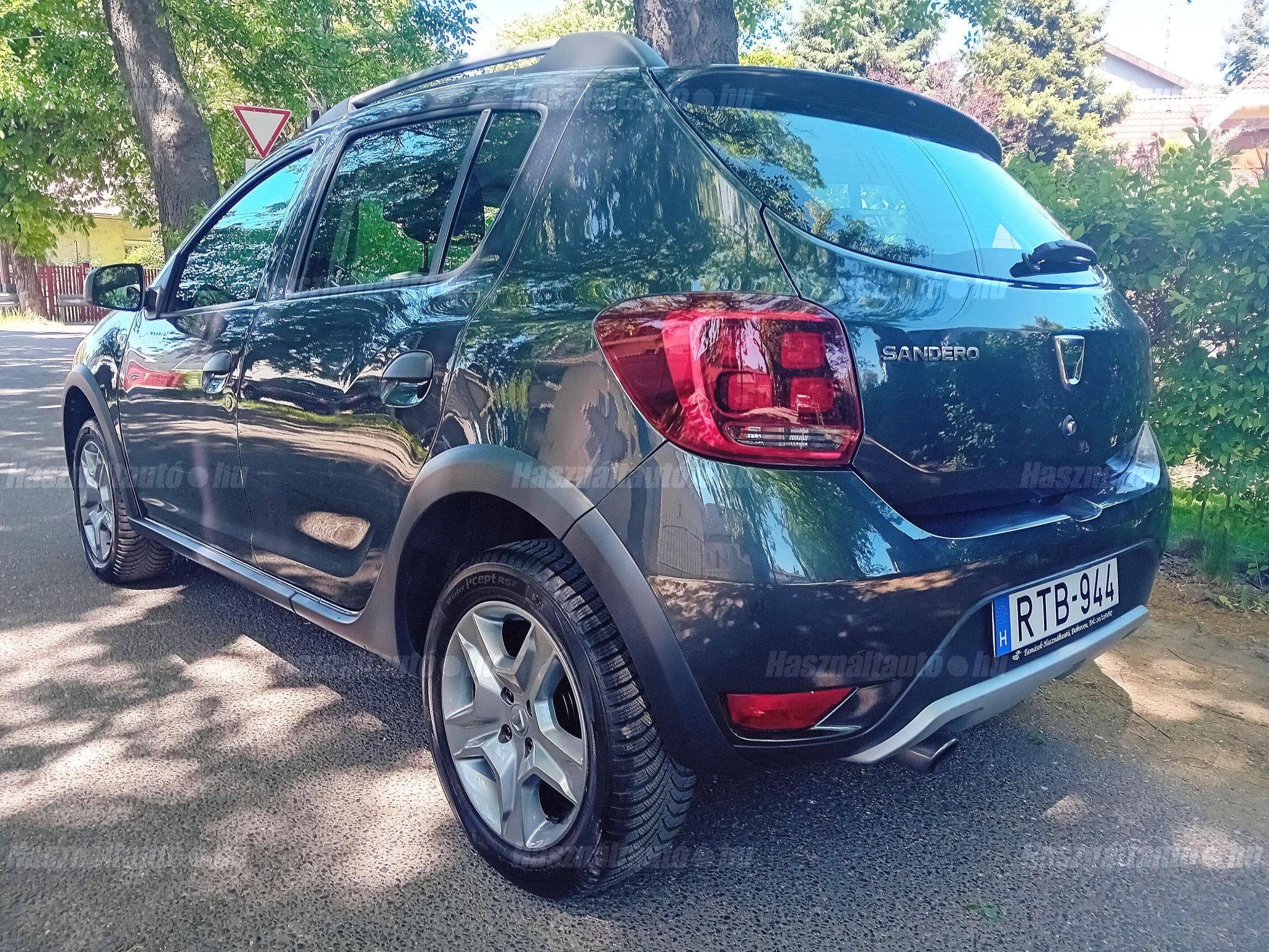 DACIA SANDERO 2019/8 - 1