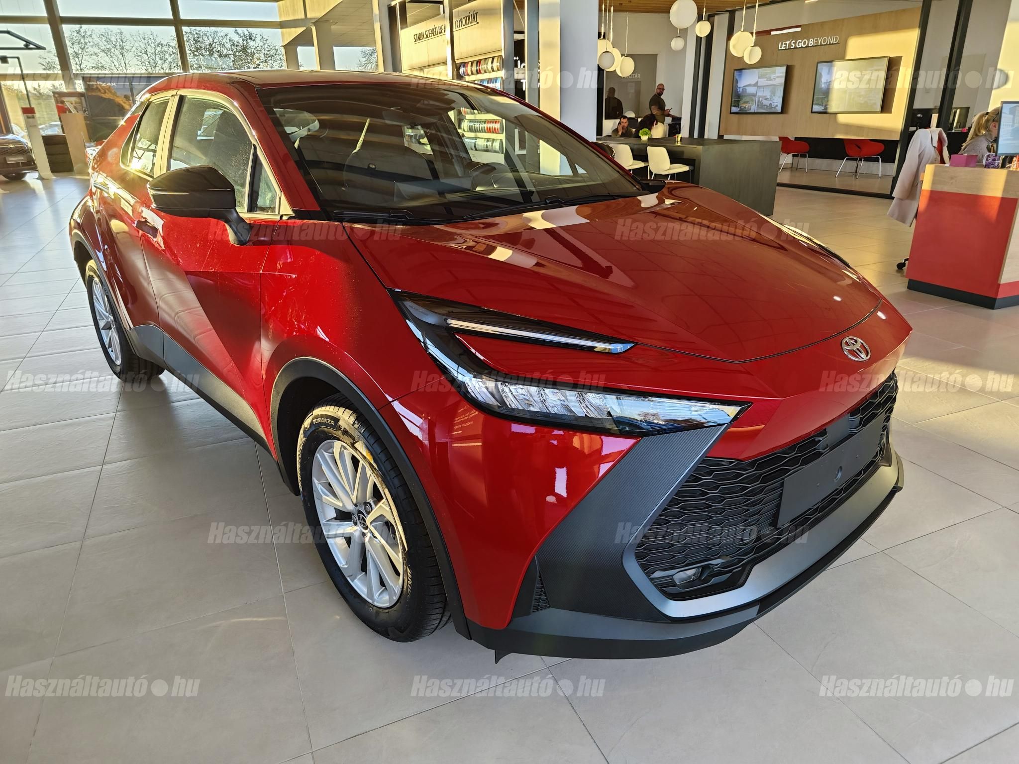 TOYOTA C-HR 2026 - 1