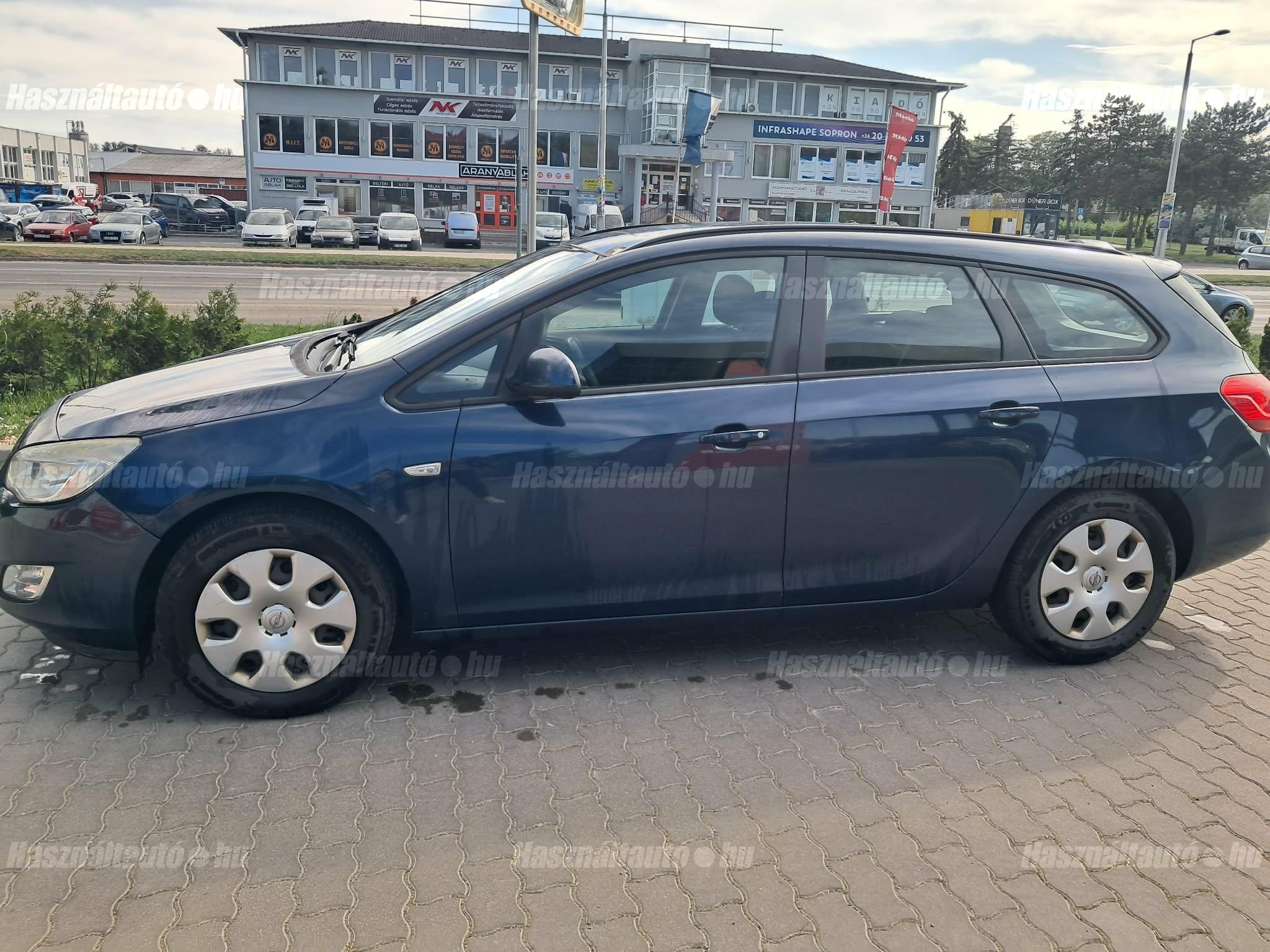 OPEL ASTRA J 2011/4 - 1