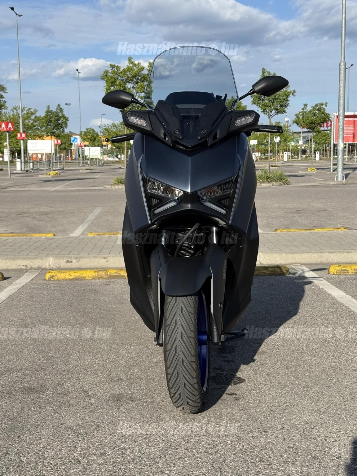 YAMAHA X-MAX 300 2023/8 - 1