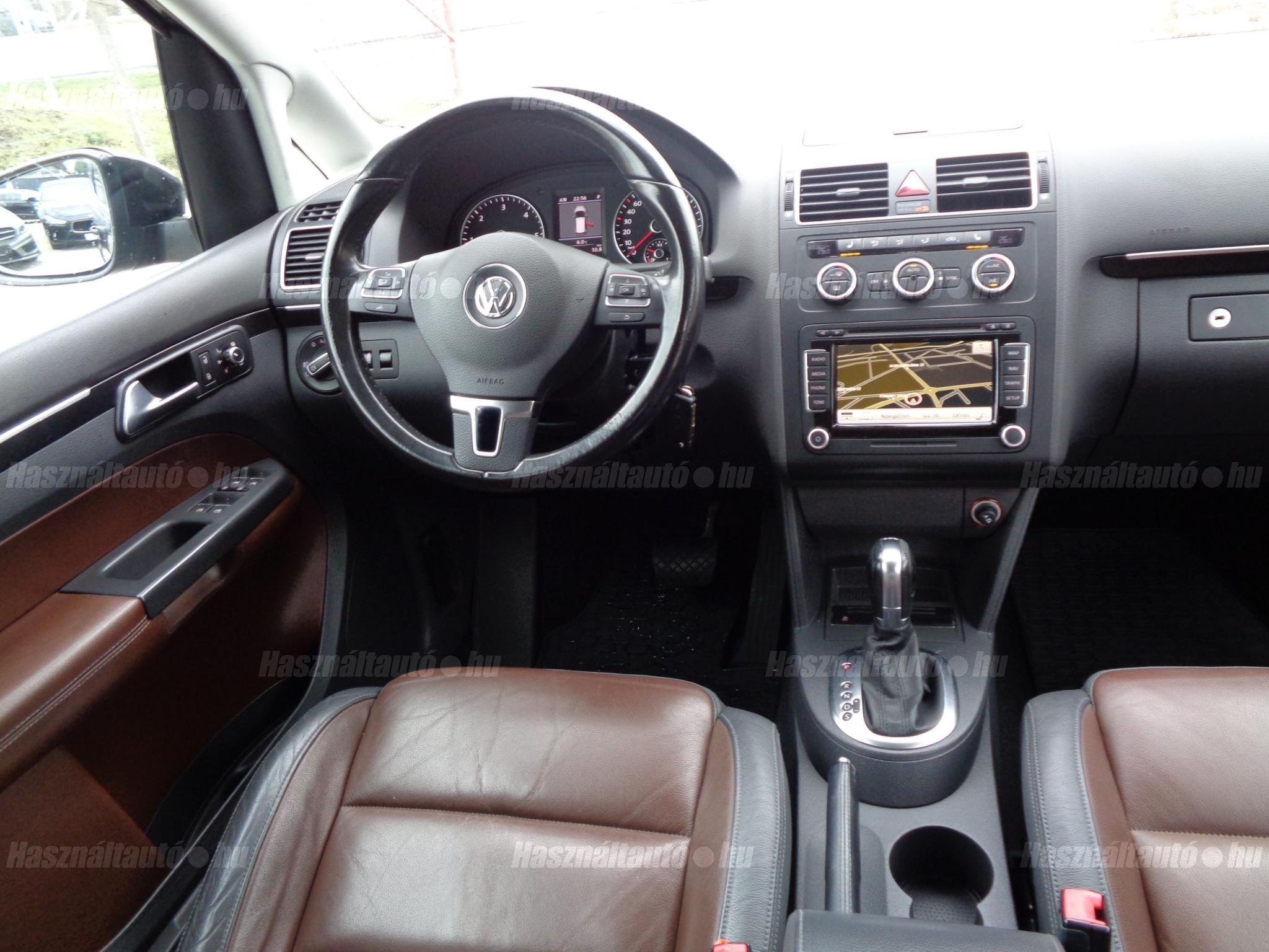 VOLKSWAGEN TOURAN 2013/11 - 1