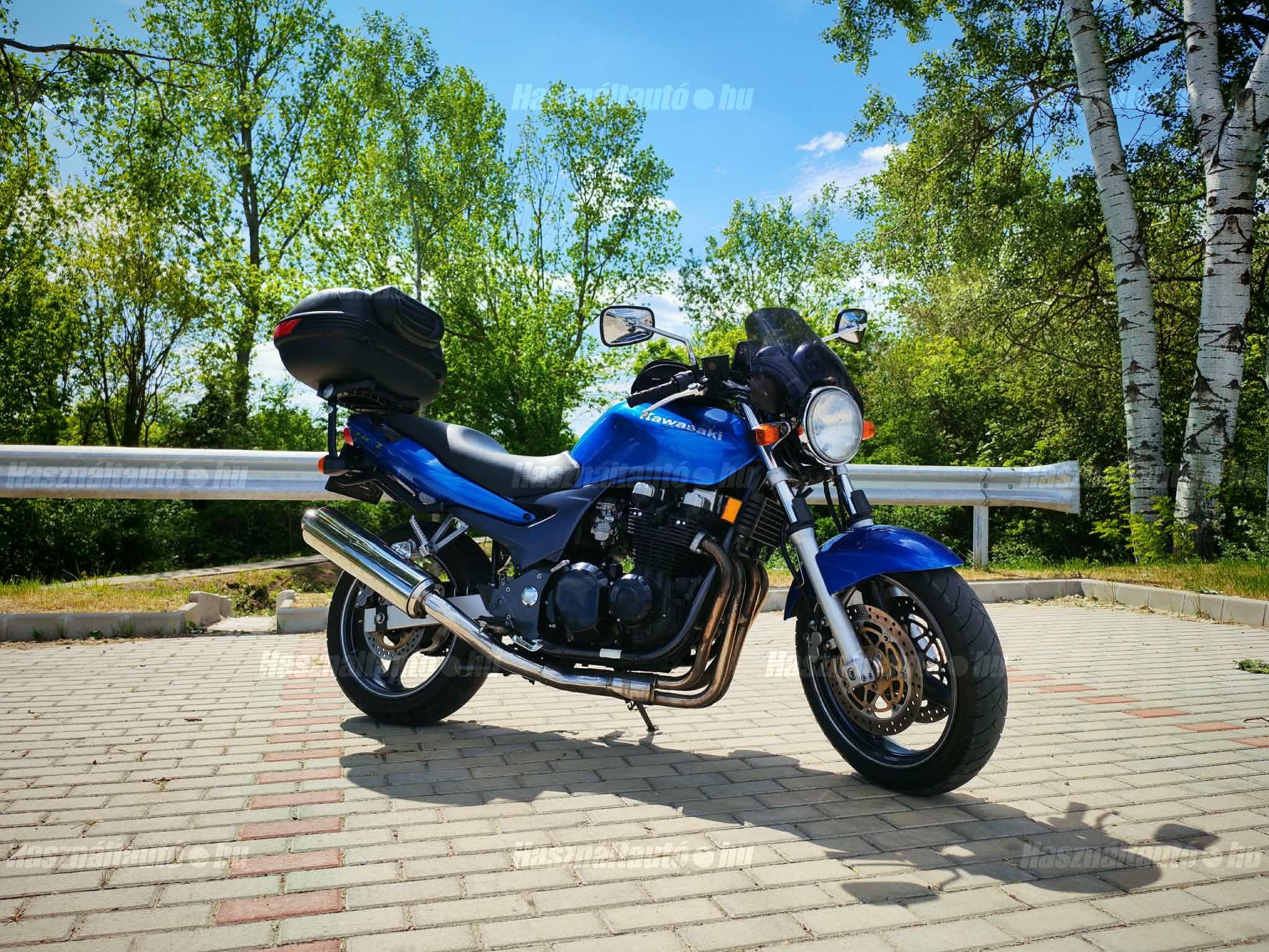 KAWASAKI ZR-7 2000/7 - 1