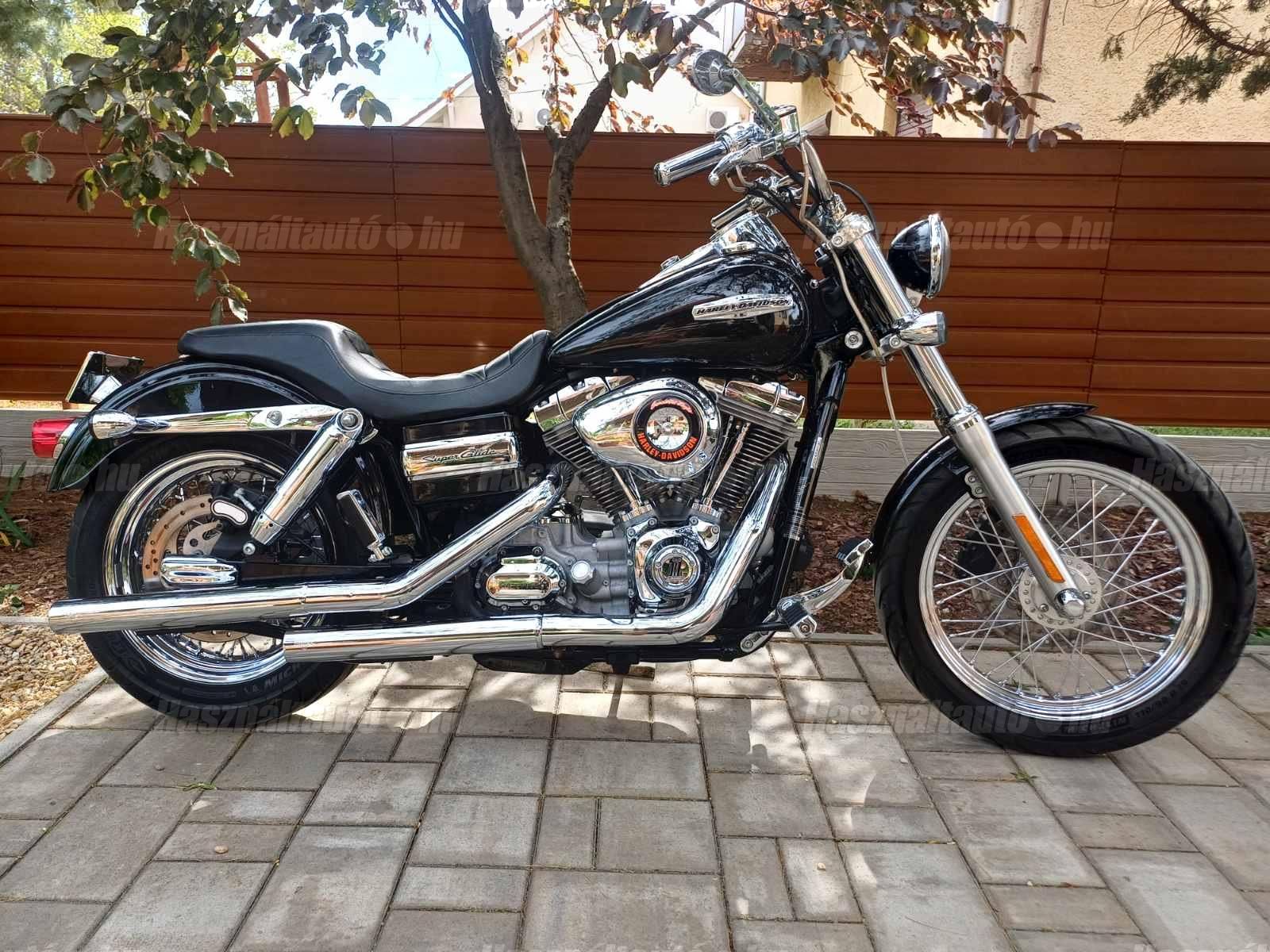 HARLEY-DAVIDSON DYNA 2008/6 - 1