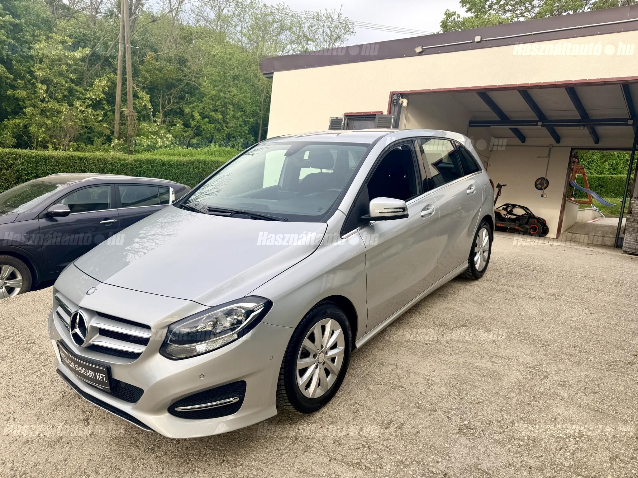 MERCEDES-BENZ B 180 2015/3 - 1