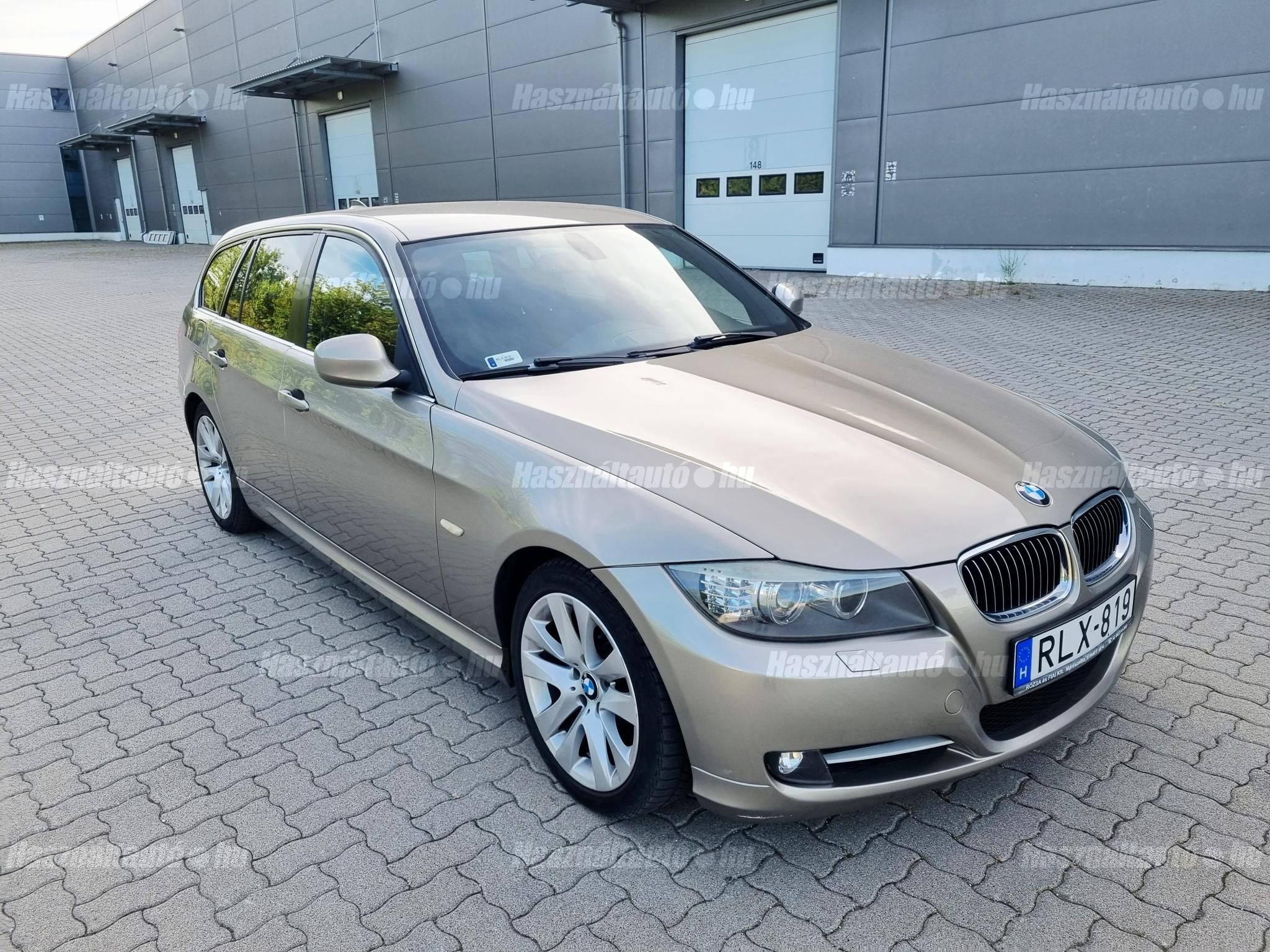 BMW 318 2011/8 - 1