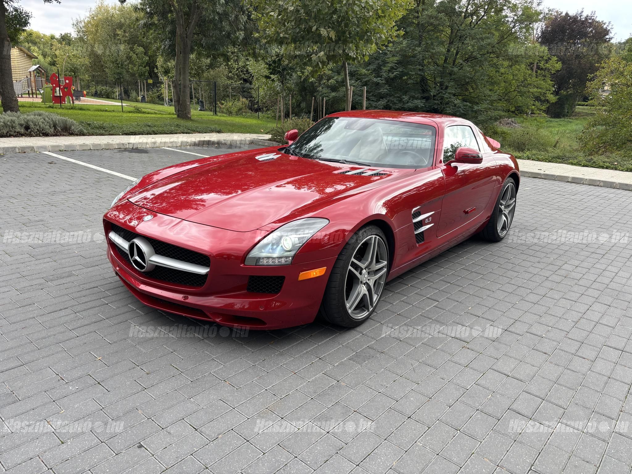 MERCEDES-BENZ SLS AMG 2011/2 - 1