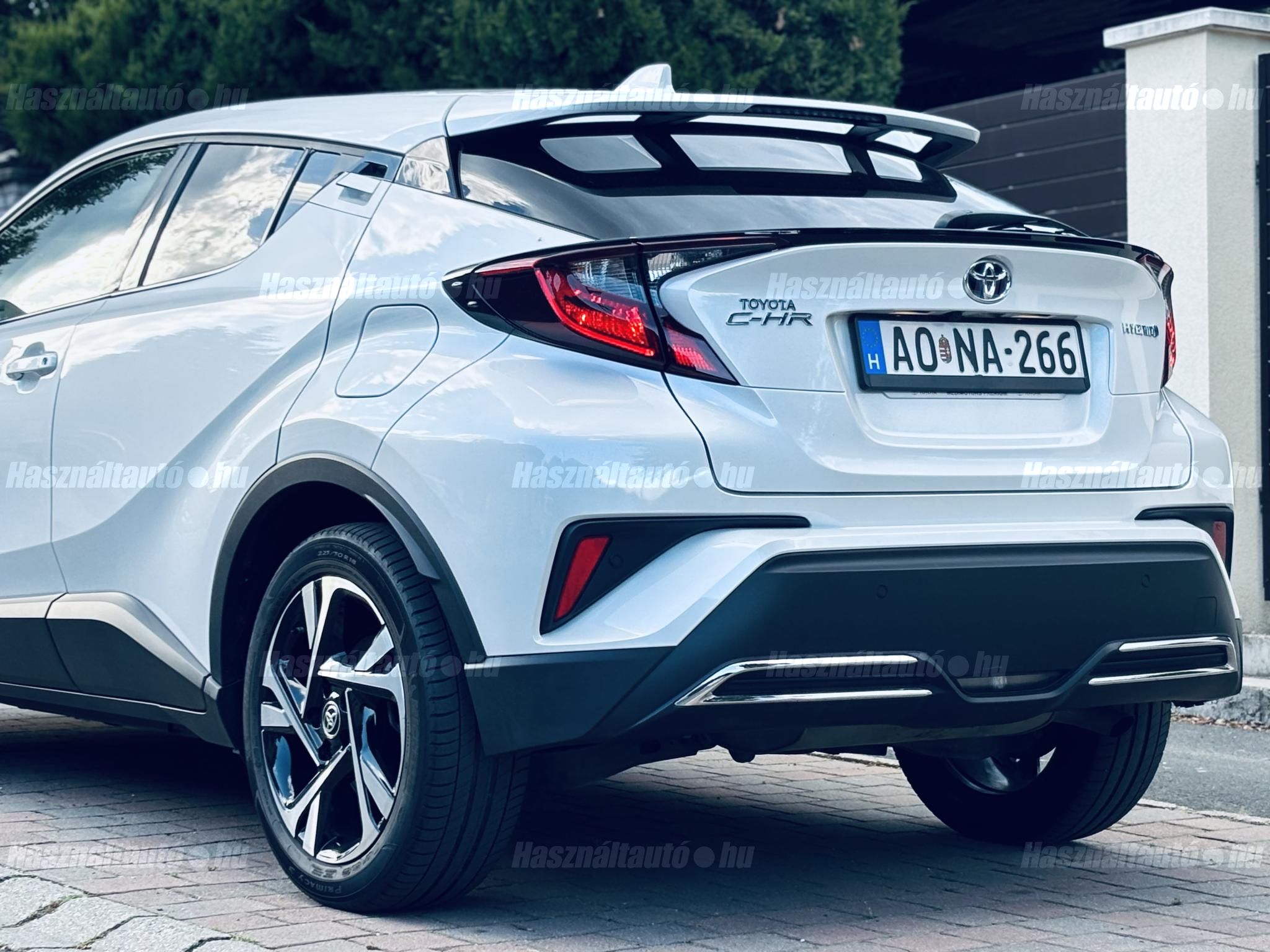 TOYOTA C-HR 2022/9 - 1