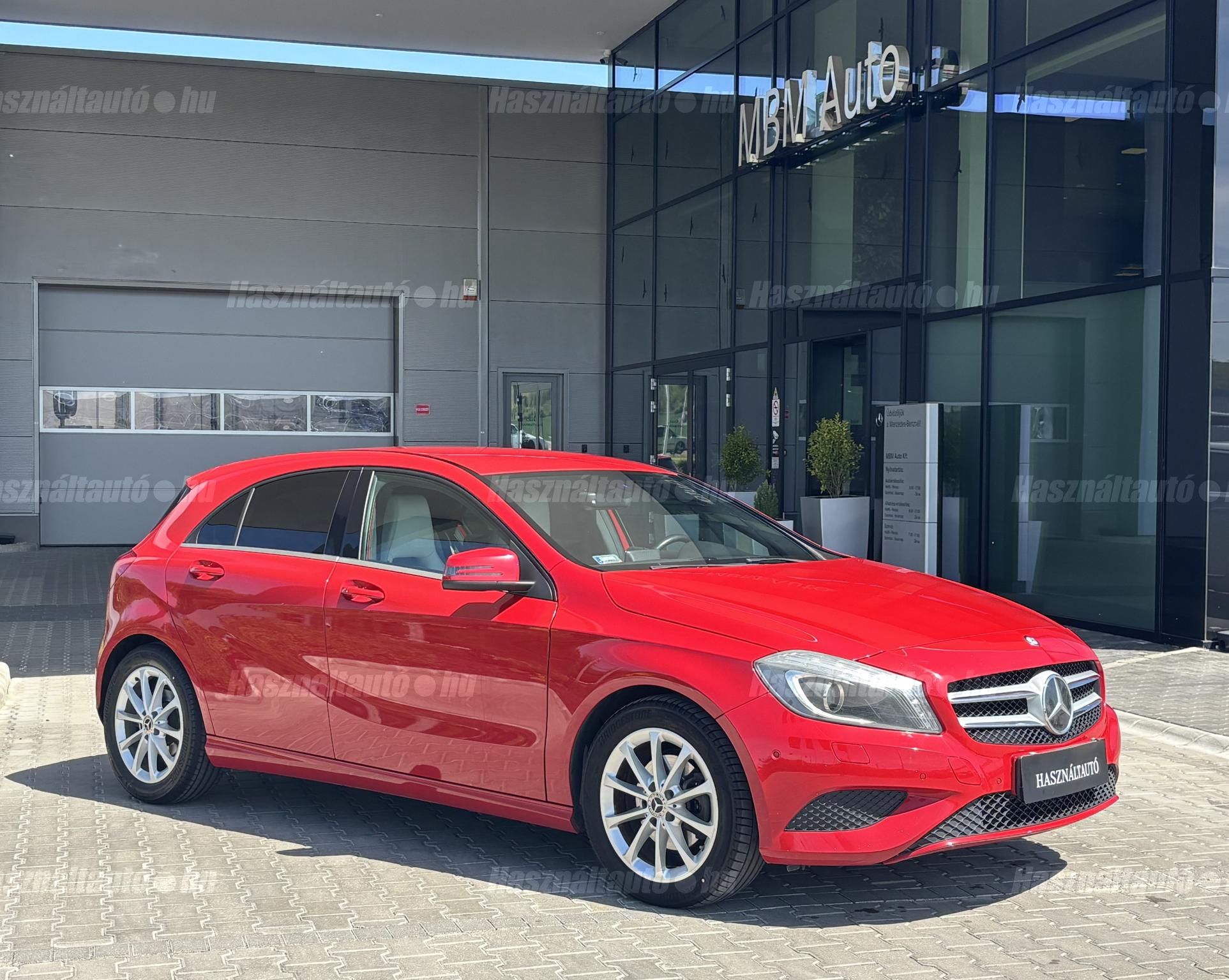 MERCEDES-BENZ A 200 2014/2 - 1