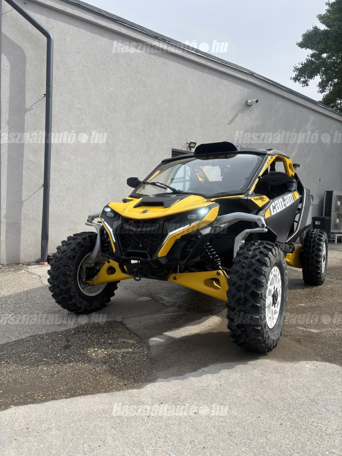 CAN-AM MAVERICK 2024/4 - 1