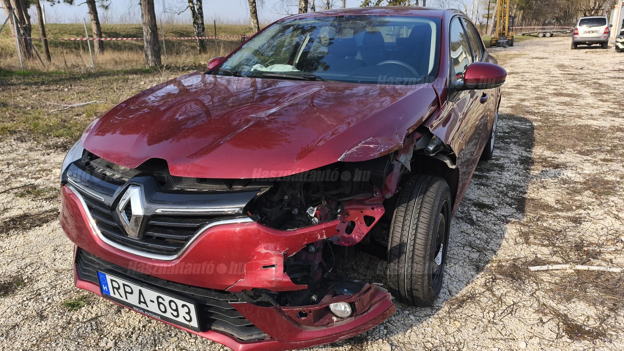 RENAULT MEGANE 2019/6 - 1