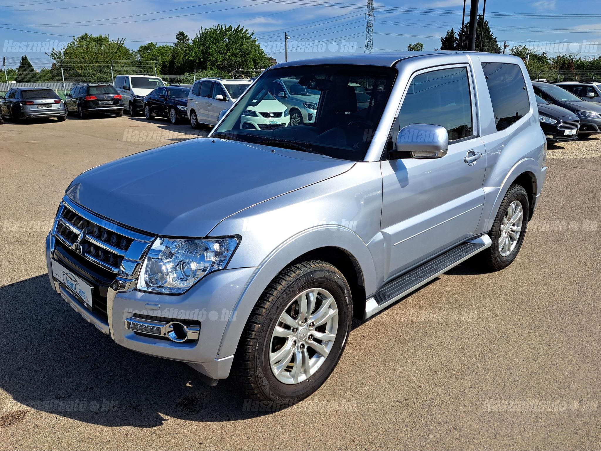 MITSUBISHI PAJERO 2015/9 - 1