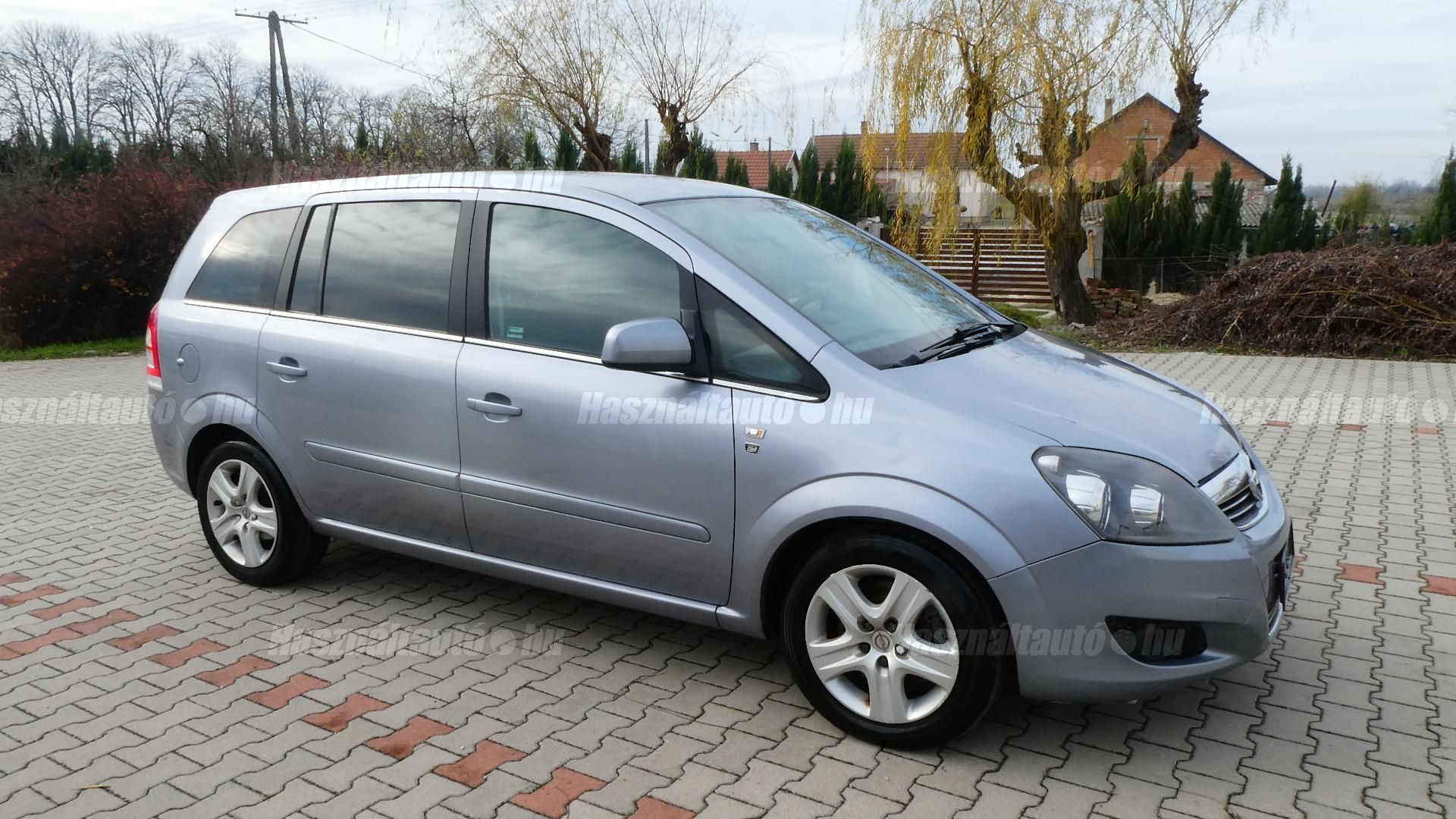 OPEL ZAFIRA B 2010/7 - 1