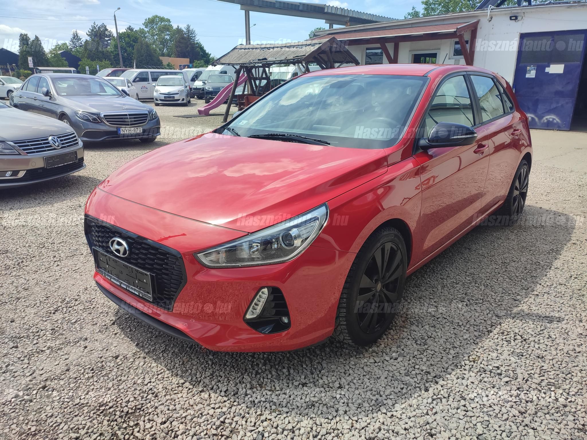 HYUNDAI I30 2018/9 - 1