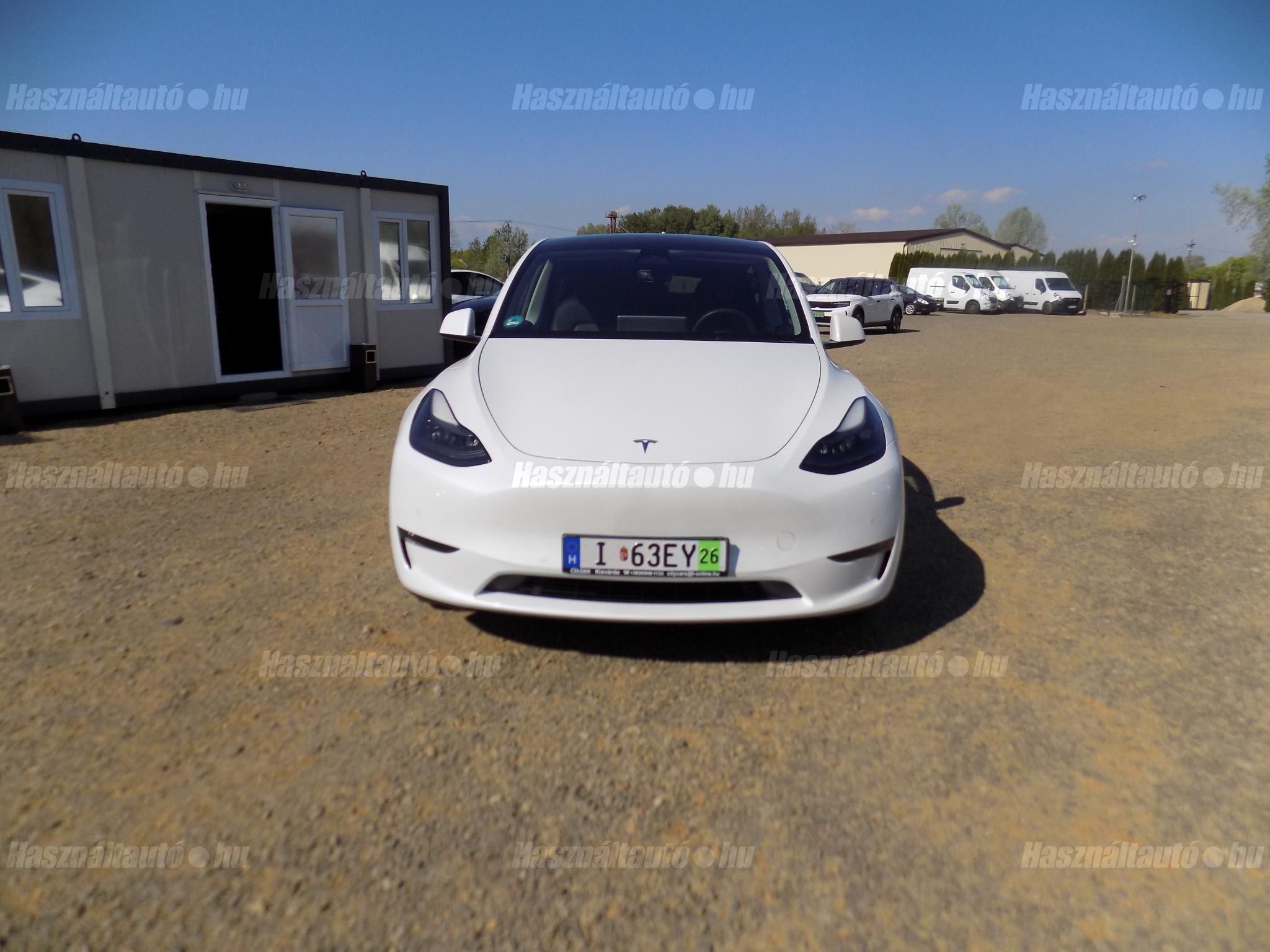 TESLA MODEL Y 2022/3 - 1
