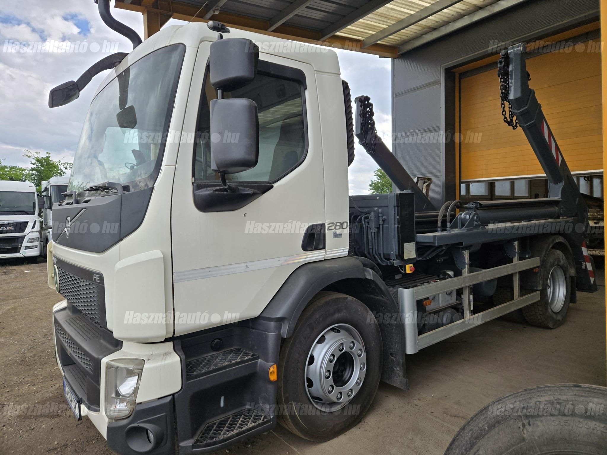 VOLVO 2014 - 1