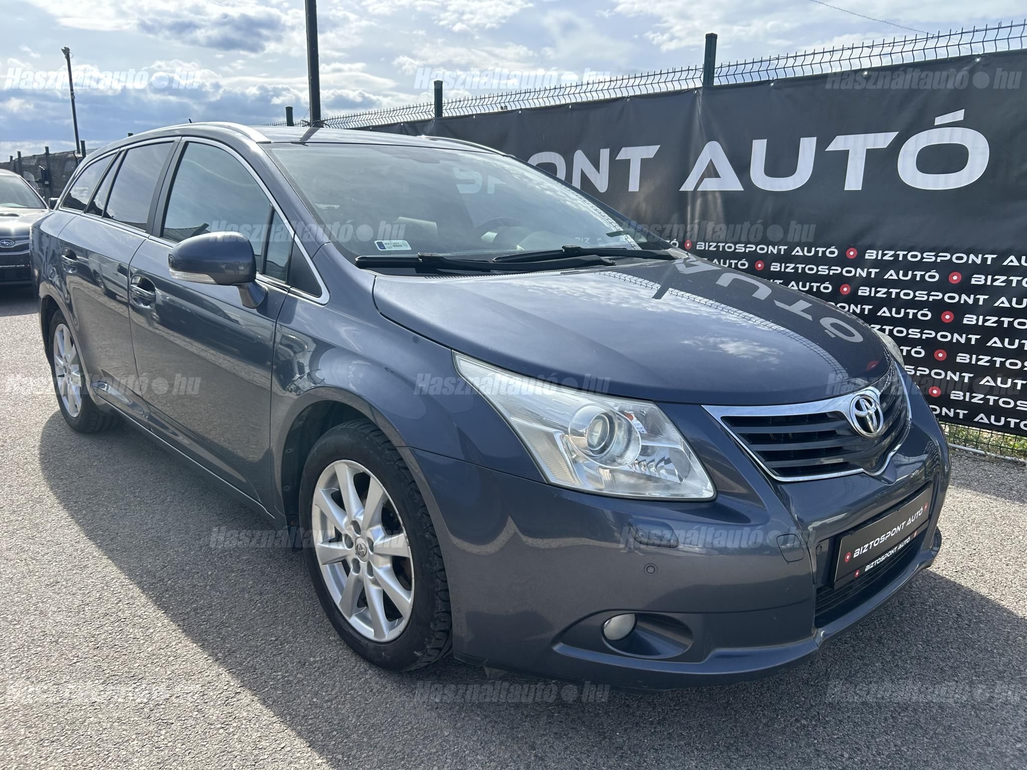 TOYOTA AVENSIS 2010/7 - 1