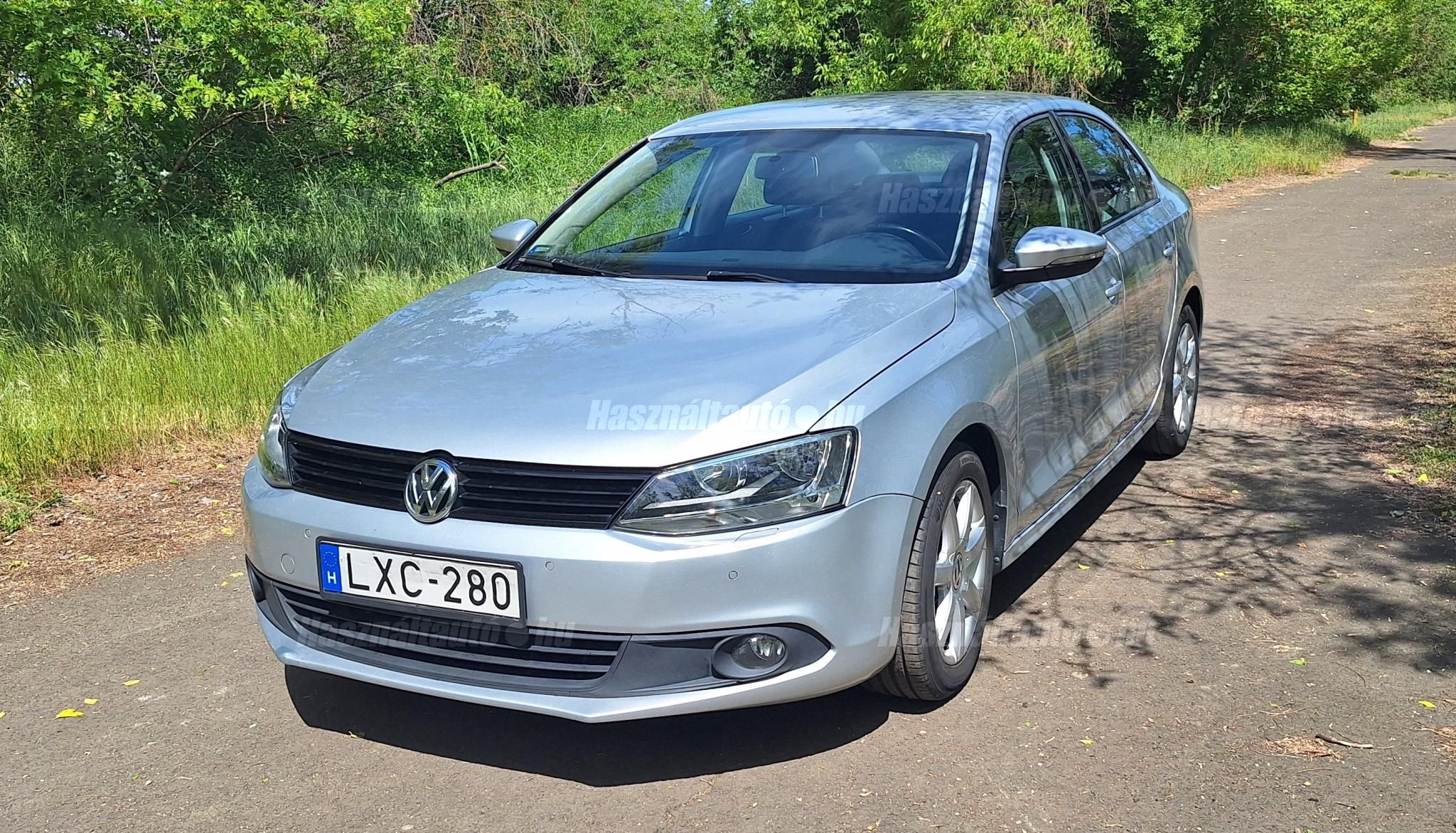VOLKSWAGEN JETTA VI 2011/6 - 1