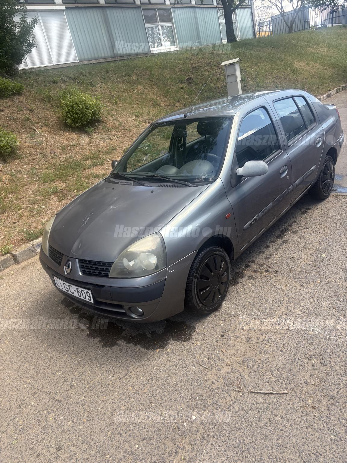 RENAULT THALIA 2002/9 - 1