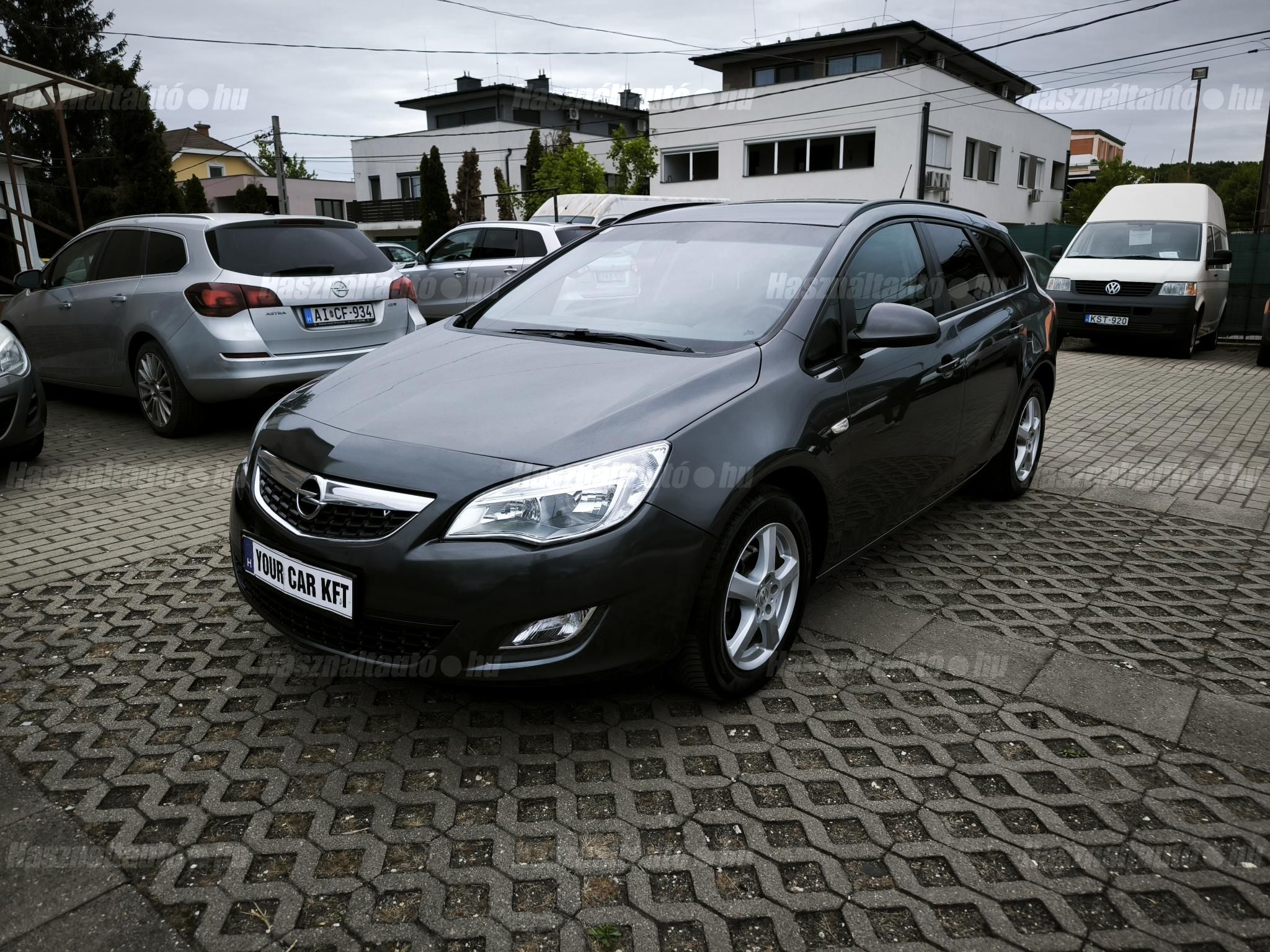 OPEL ASTRA J 2011 - 1