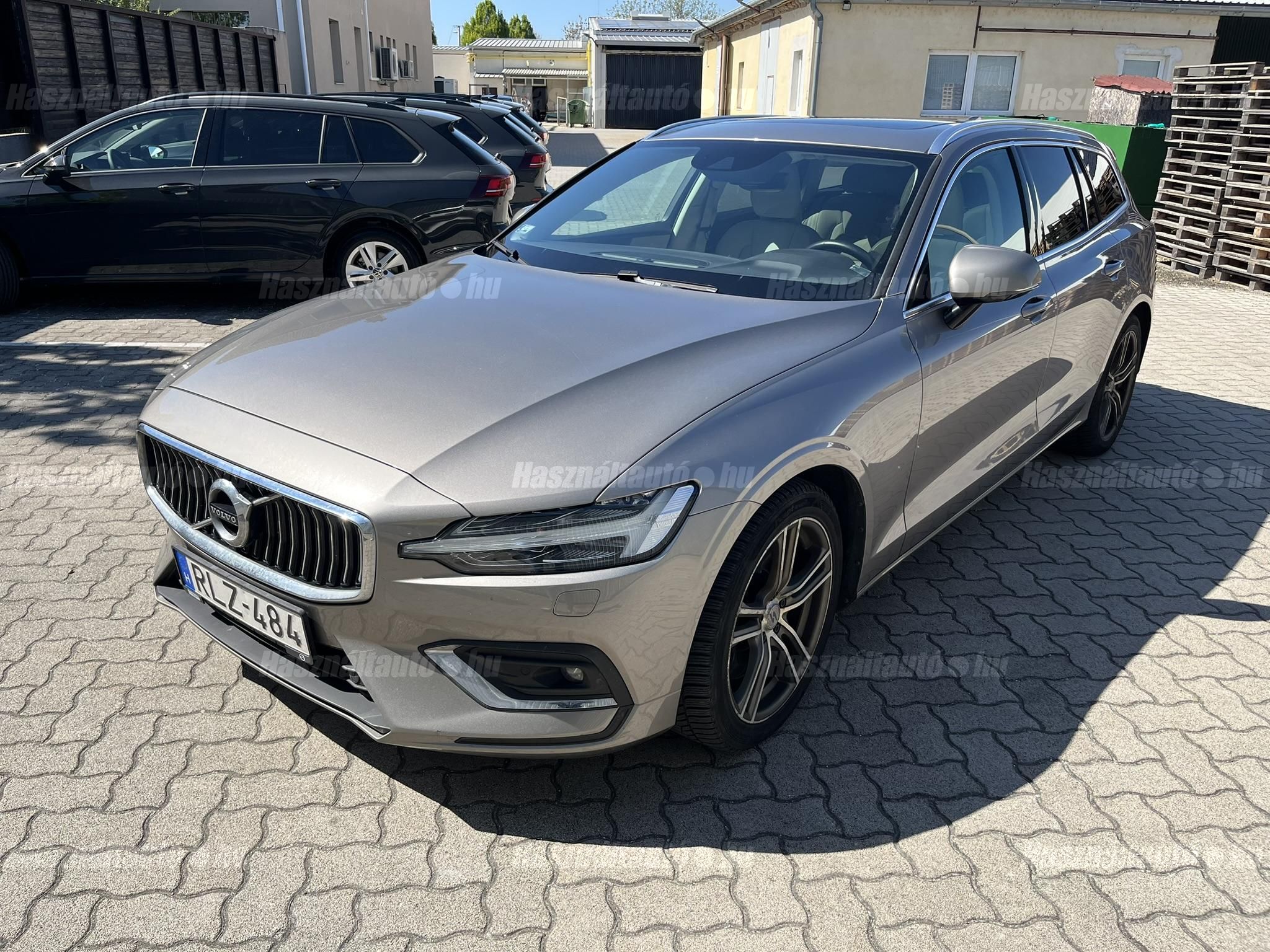 VOLVO V60 2019/6 - 1