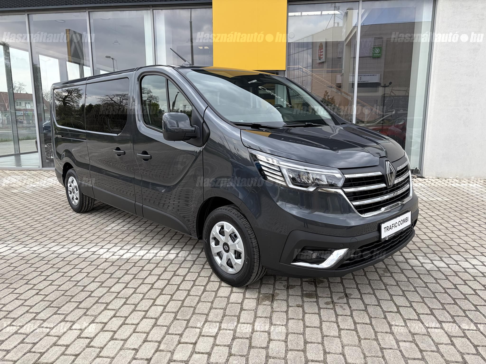 RENAULT TRAFIC 2026 - 1