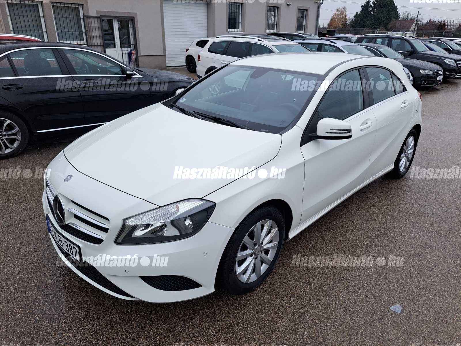 MERCEDES-BENZ A 180 2014/10 - 1