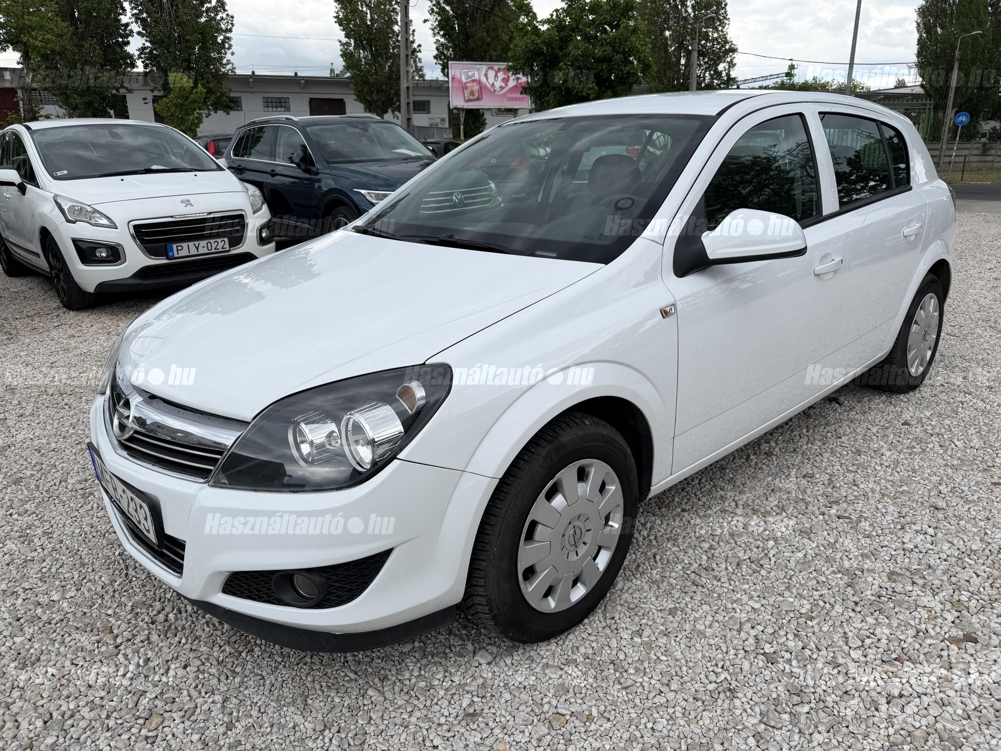OPEL ASTRA H 2012/12 - 1