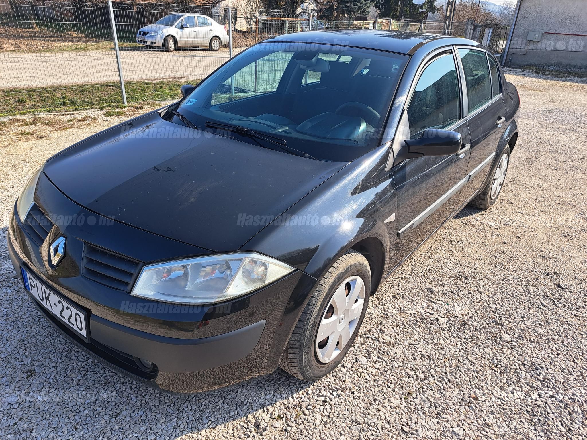 RENAULT MEGANE 2004/6 - 1
