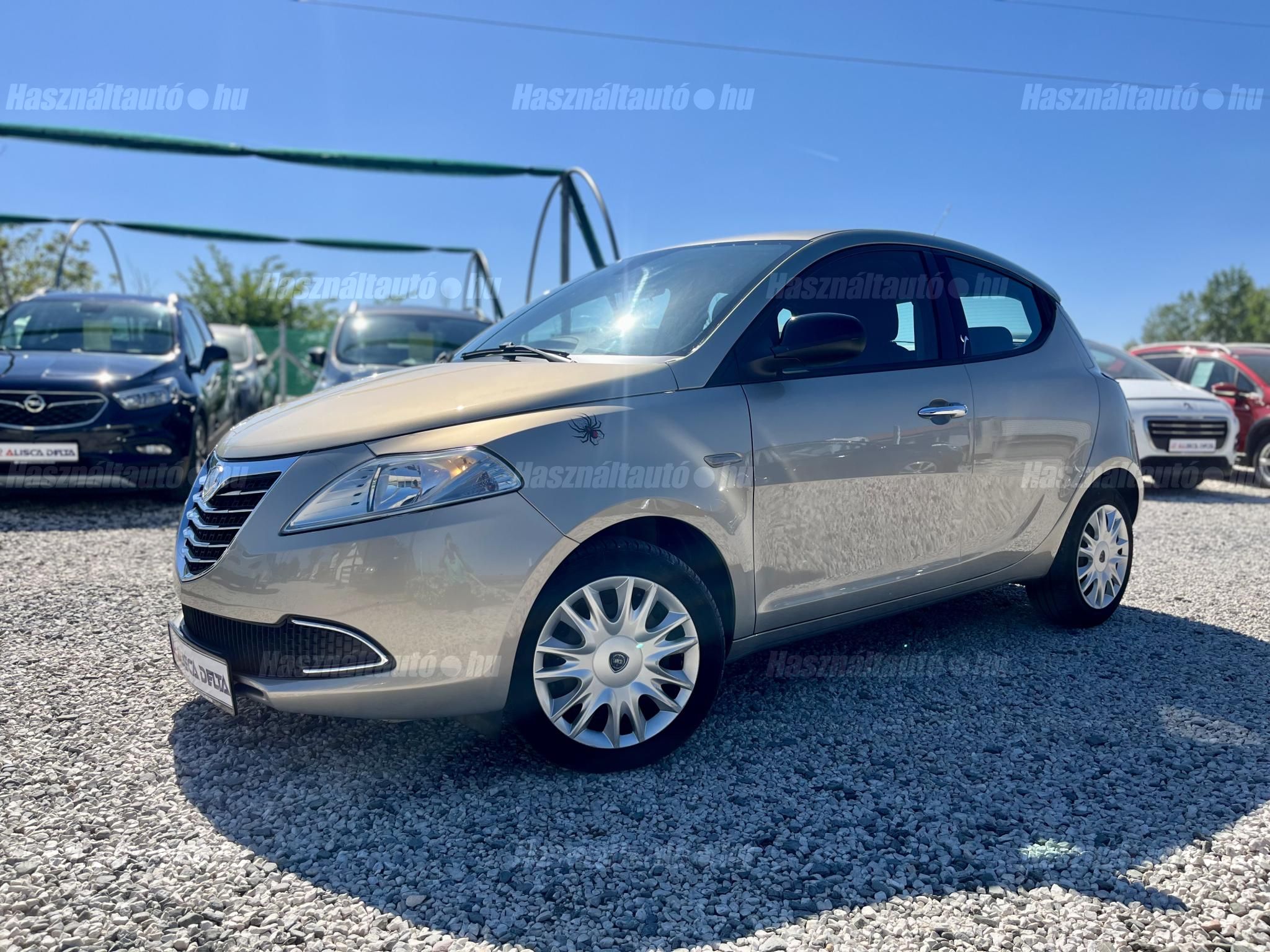 LANCIA YPSILON 2011/9 - 1