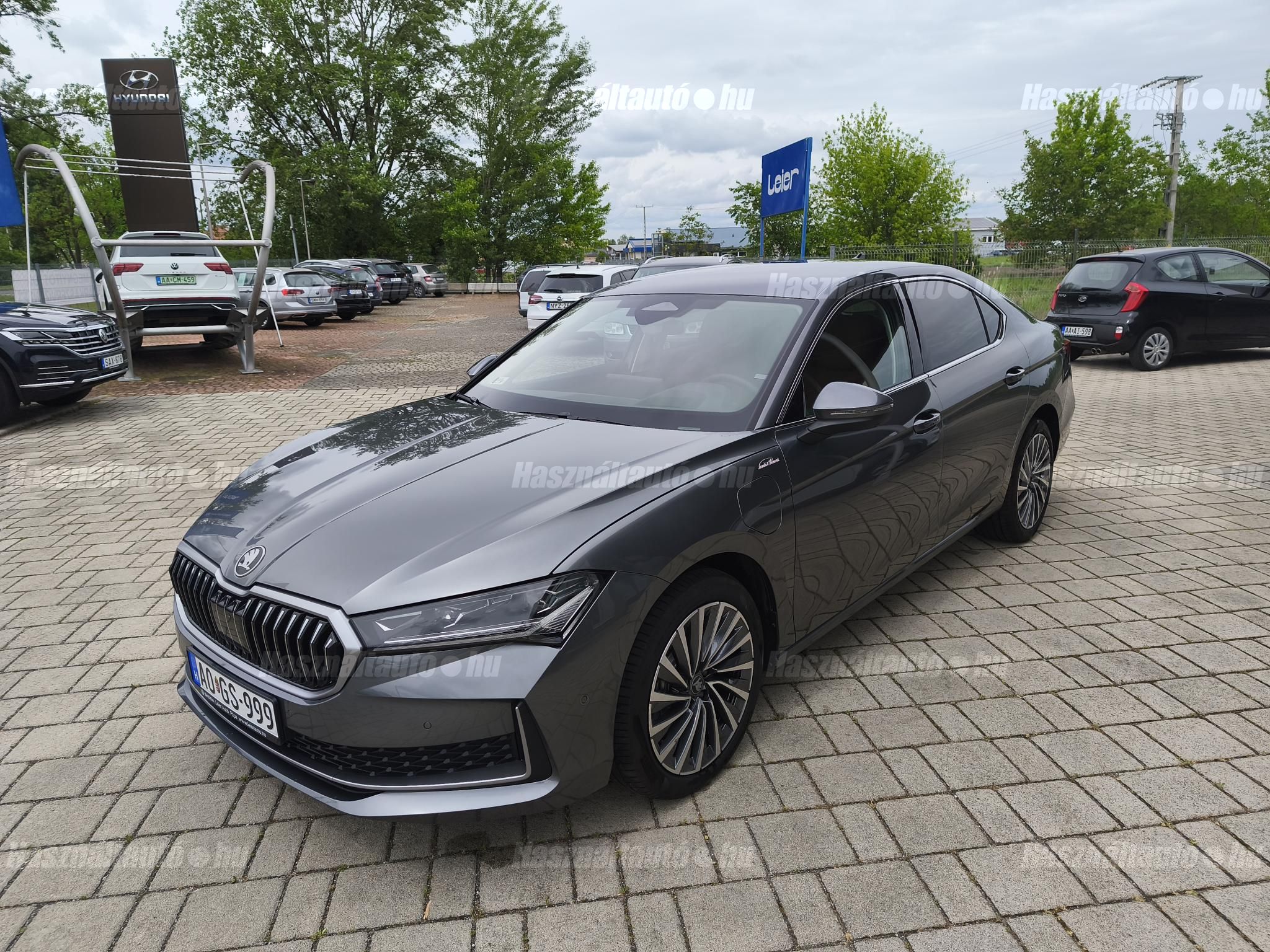 SKODA SUPERB 2025/9 - 1