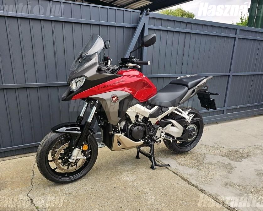 HONDA VFR 800 X 2016/6 - 1