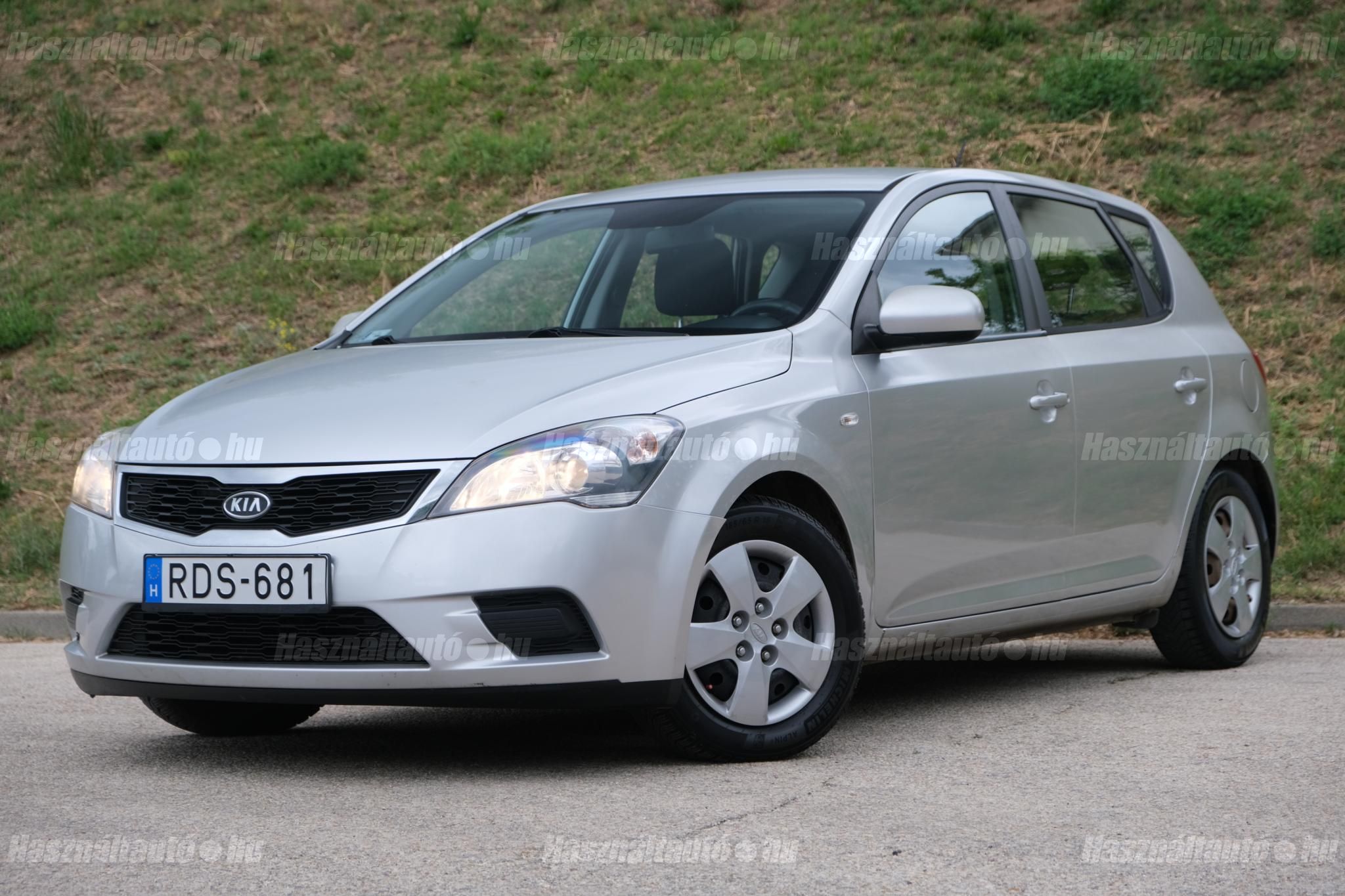 KIA CEE'D 2010/11 - 1