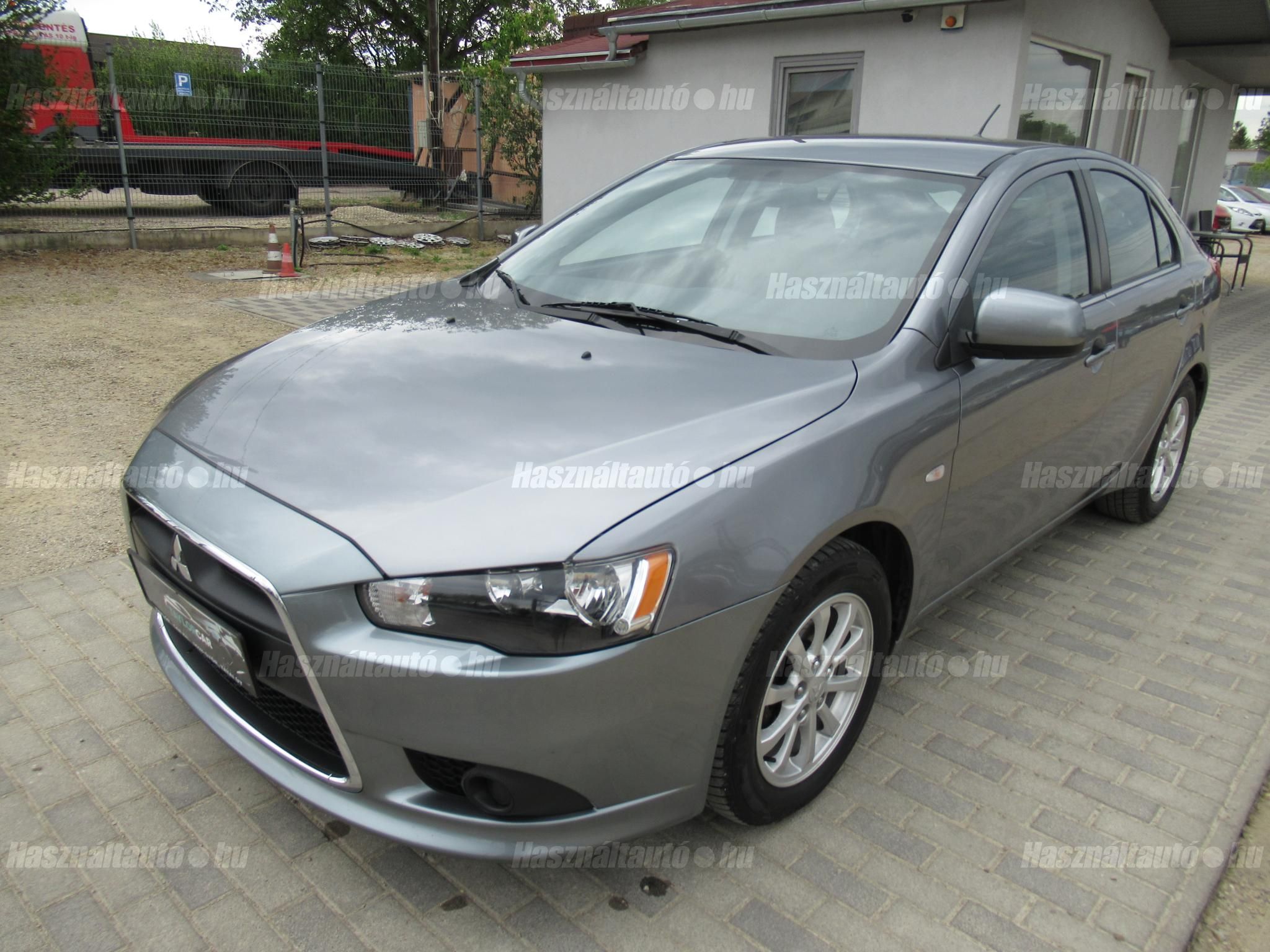 MITSUBISHI LANCER 2013/6 - 1