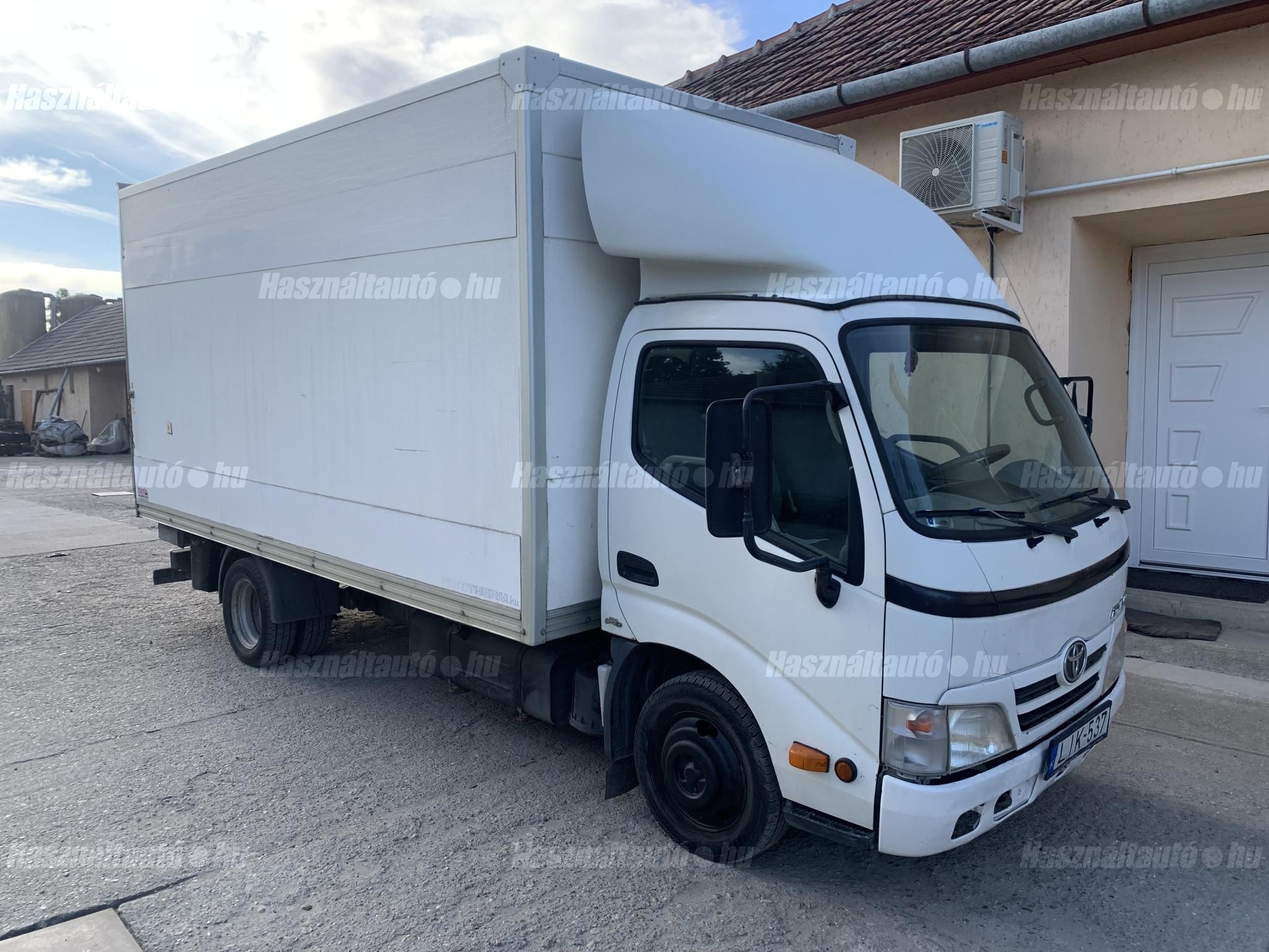 TOYOTA DYNA 2008/11 - 1