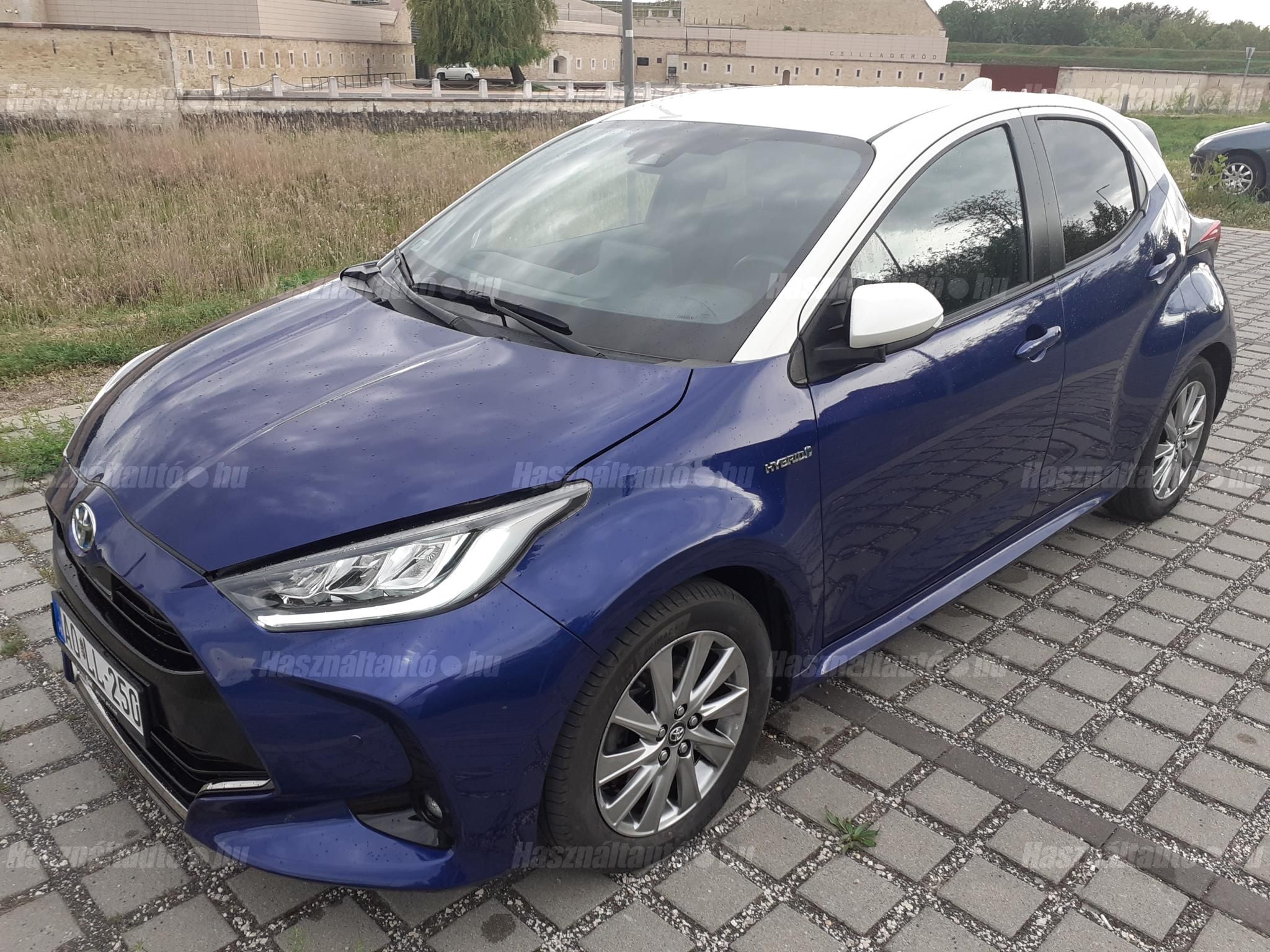 TOYOTA YARIS 2020/12 - 1
