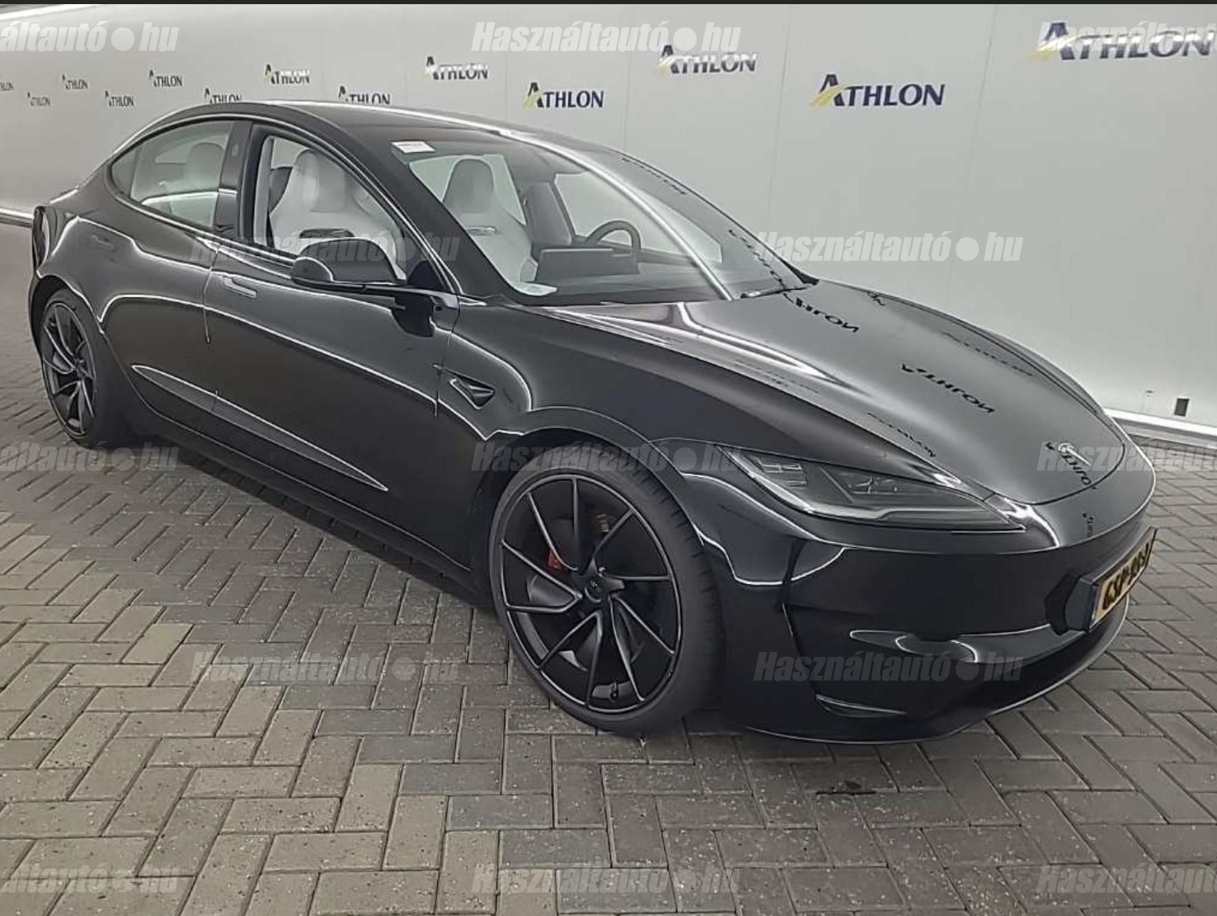 TESLA MODEL 3 2025/6 - 1
