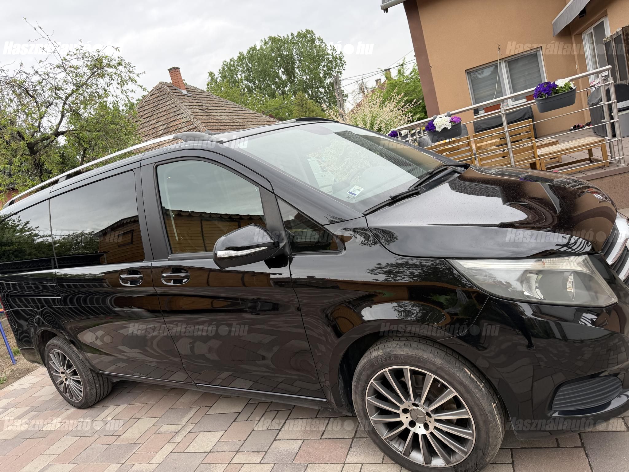 MERCEDES-BENZ V-OSZTÁLY 2014/8 - 1