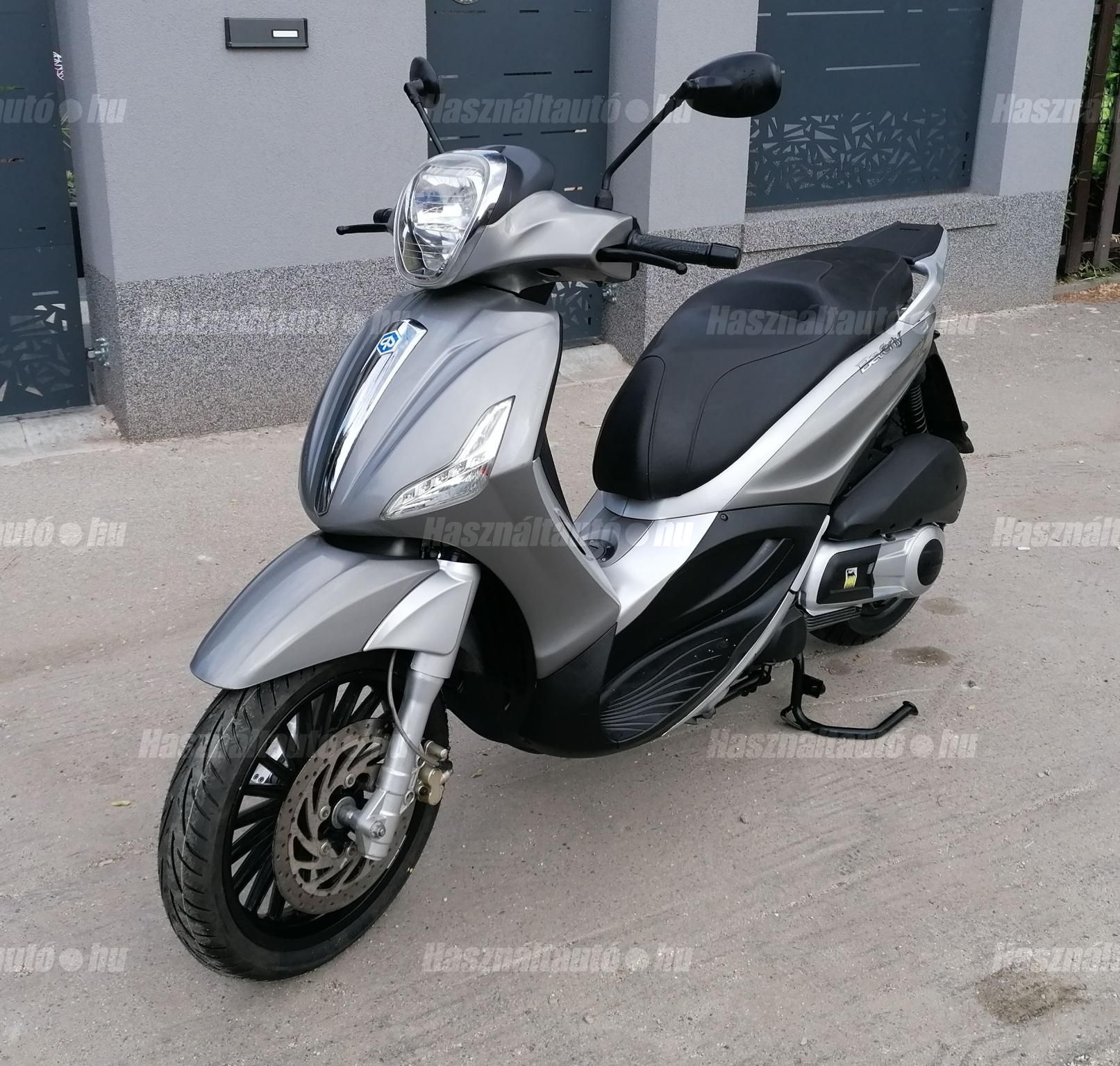 PIAGGIO BEVERLY 300 2016/10 - 1