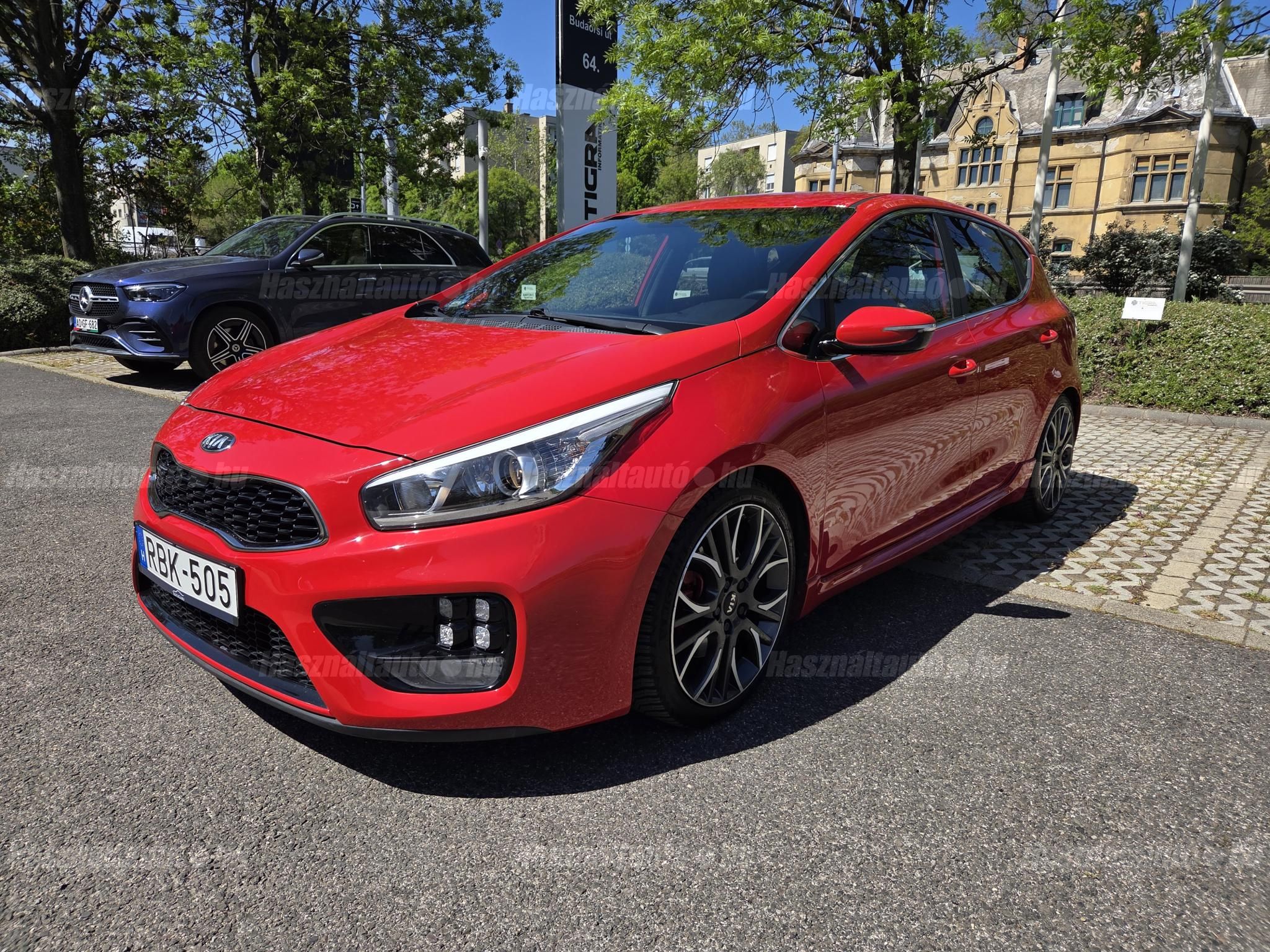 KIA CEE'D 2013/11 - 1