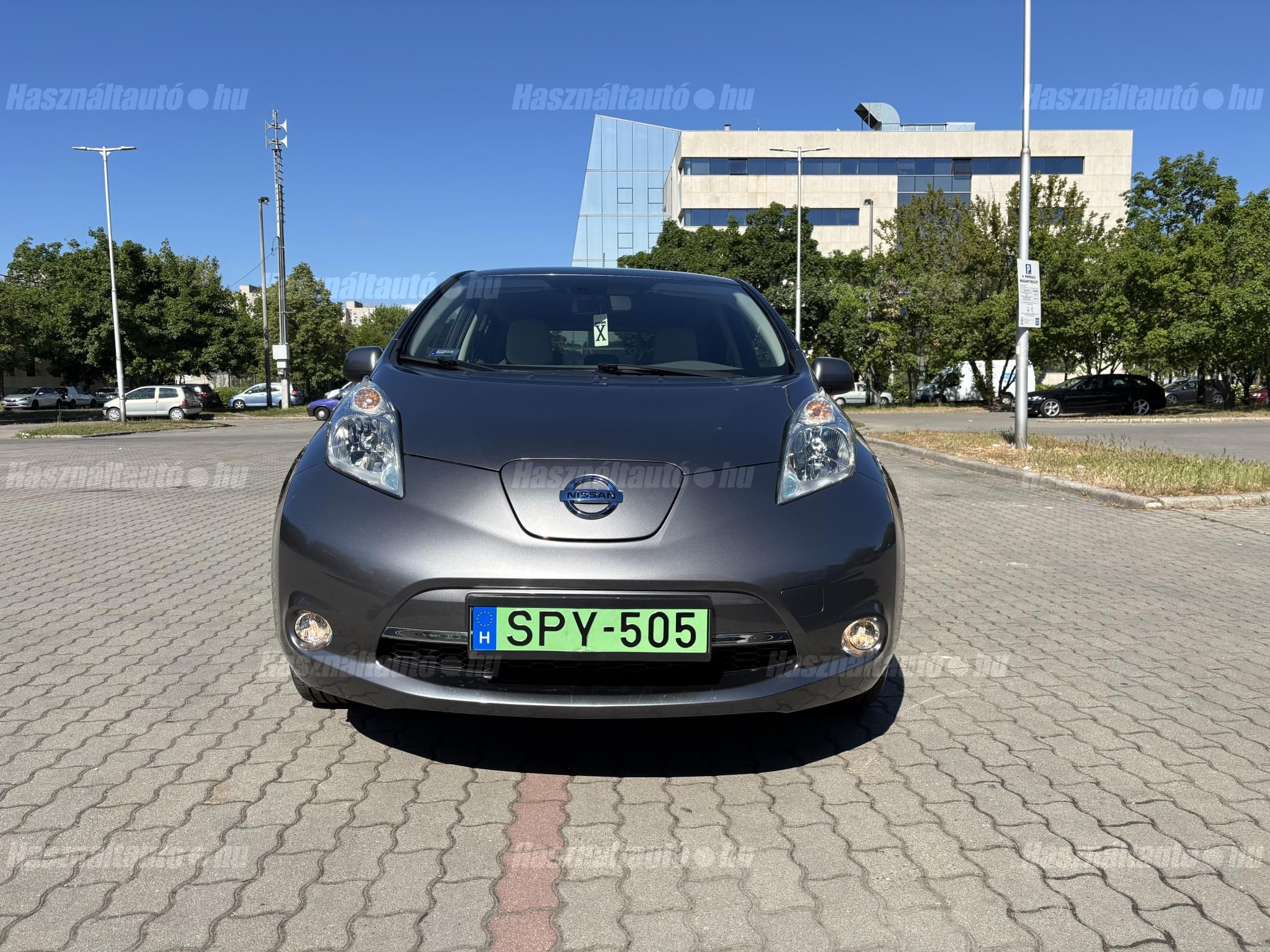 NISSAN LEAF 2016/5 - 1