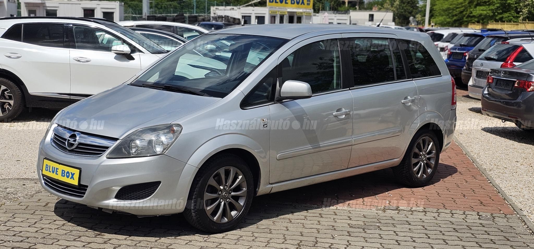 OPEL ZAFIRA B 2010/4 - 1