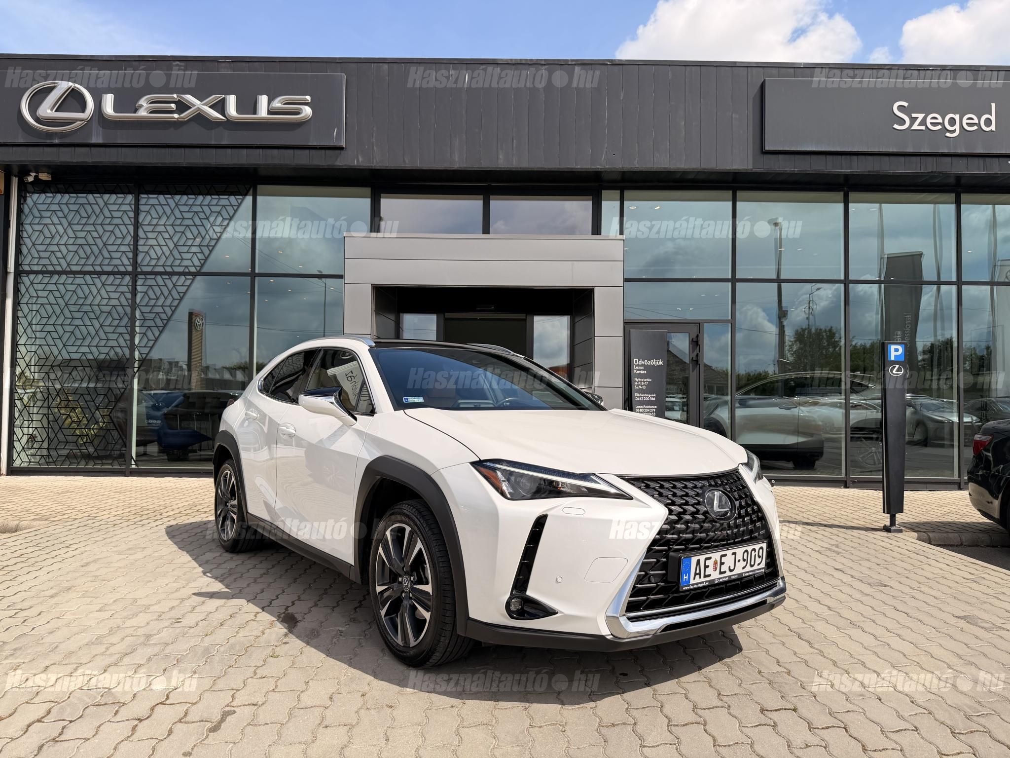 LEXUS UX 2023/8 - 1