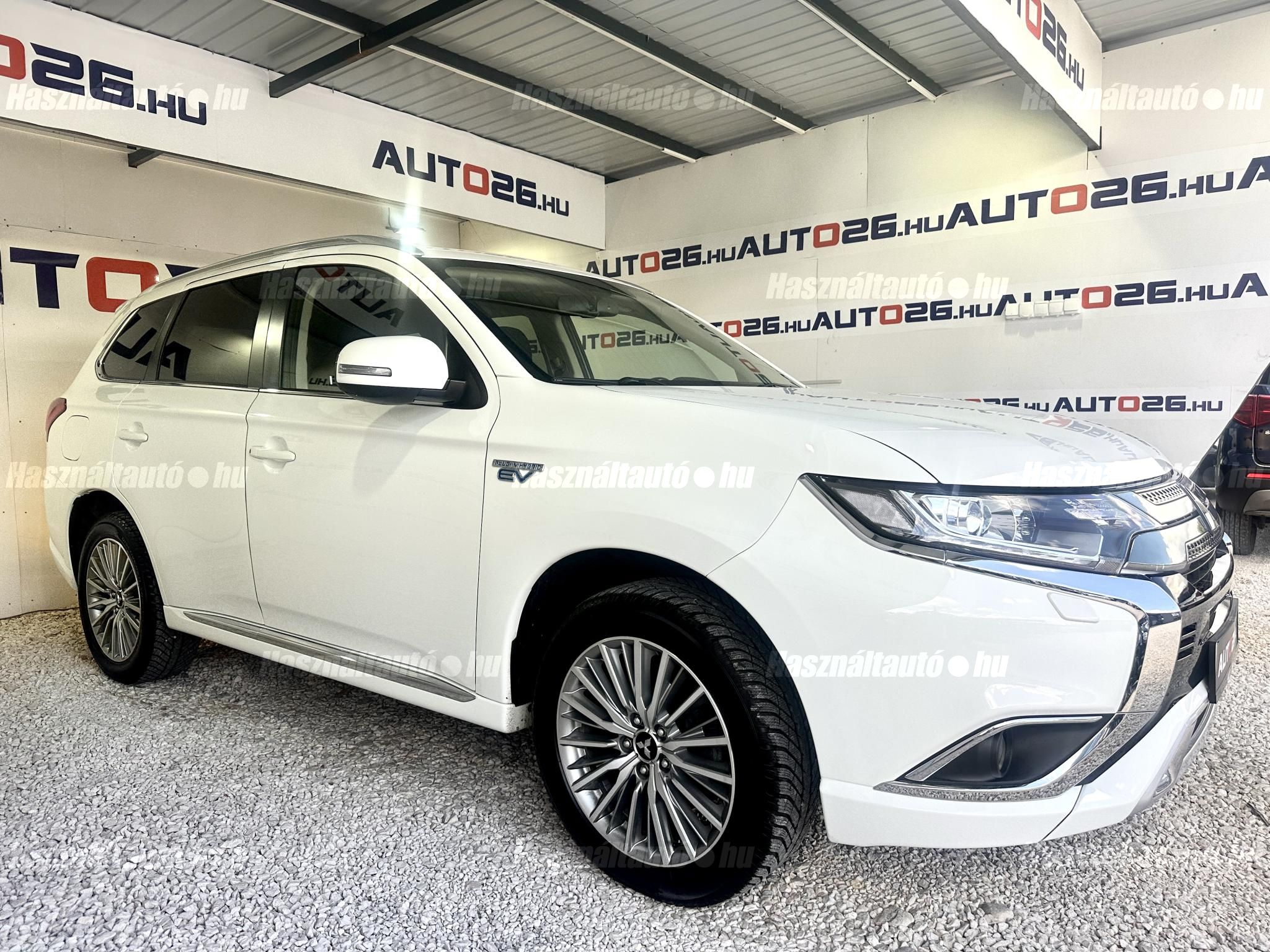 MITSUBISHI OUTLANDER 2020/12 - 1