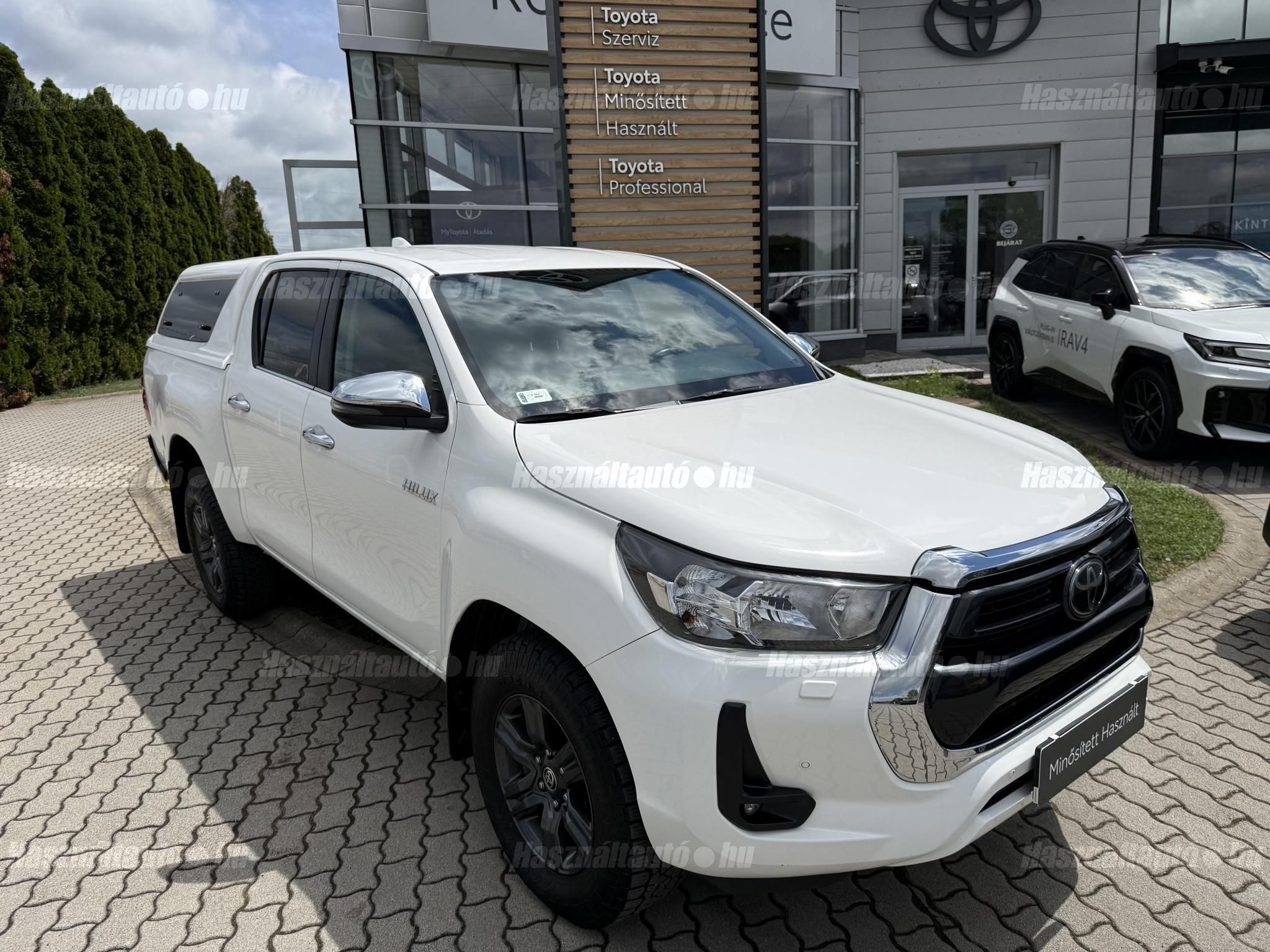 TOYOTA HILUX 2022/3 - 1