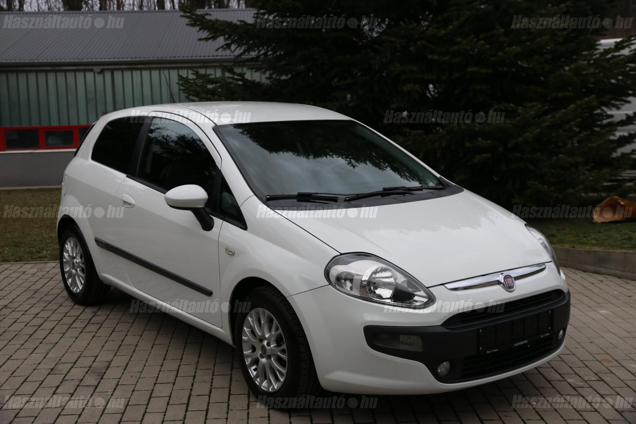 FIAT PUNTO 2010/8 - 1